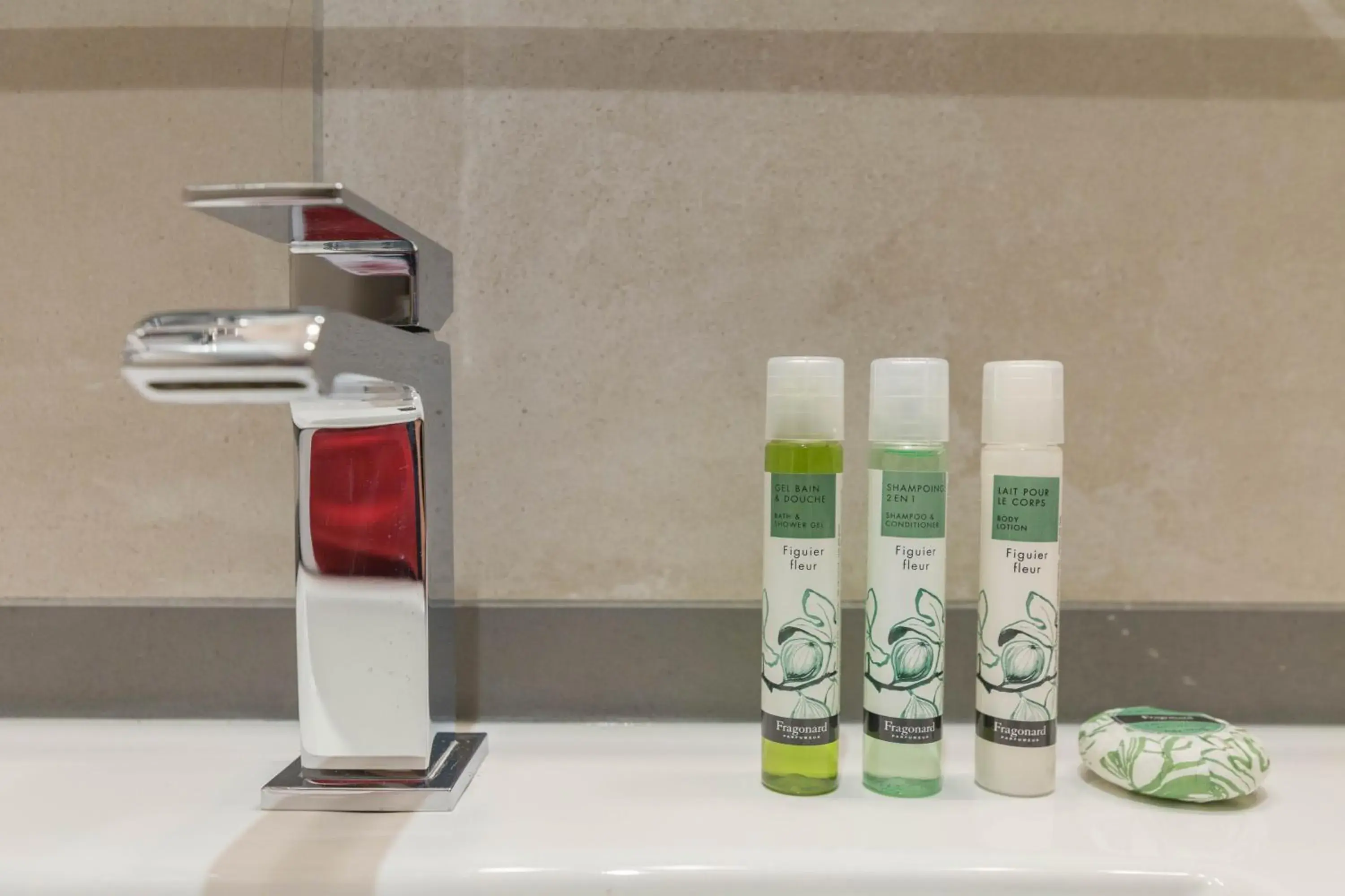 Single Room in Hôtel Nice Azur Riviera Single Room in Hôtel Nice Azur Riviera