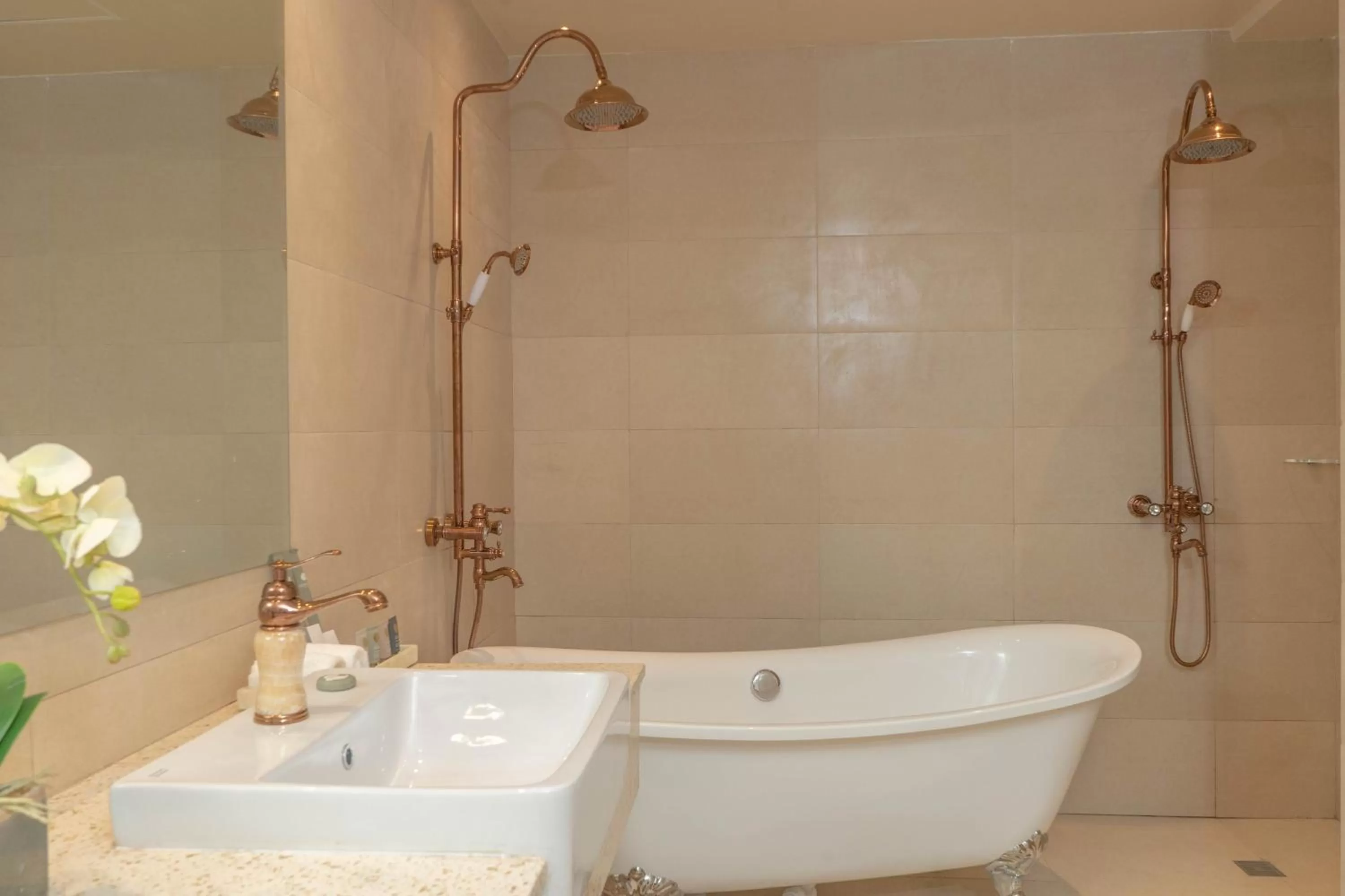 Bathroom in The Monarch Hotel