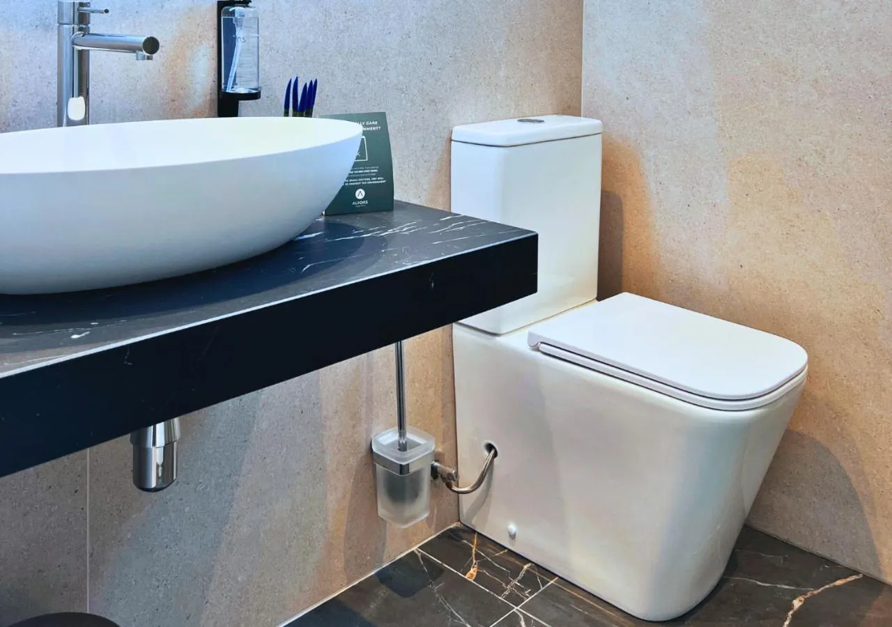 Bathroom in Alfons Hotel