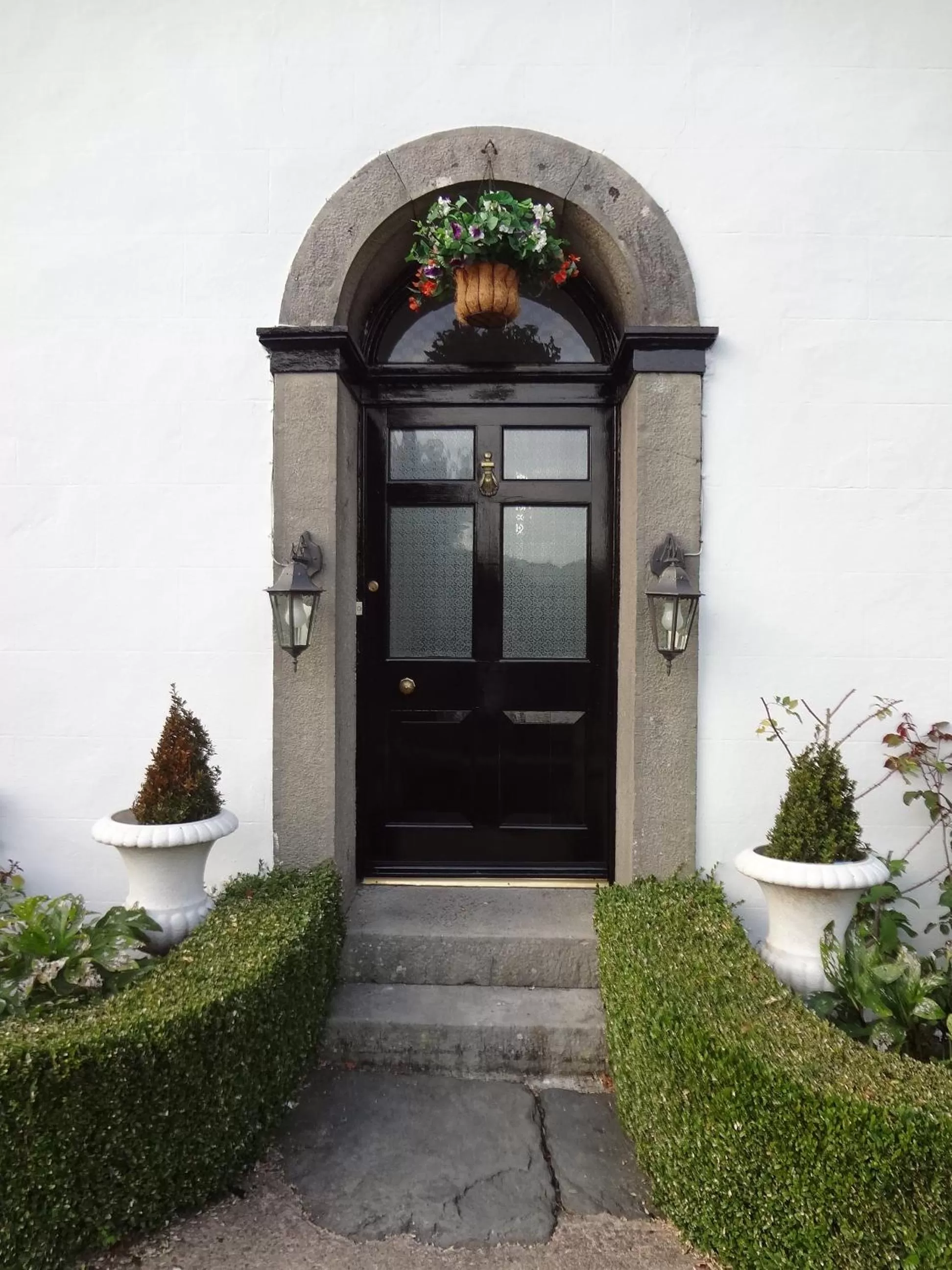 Facade/entrance in The Hill