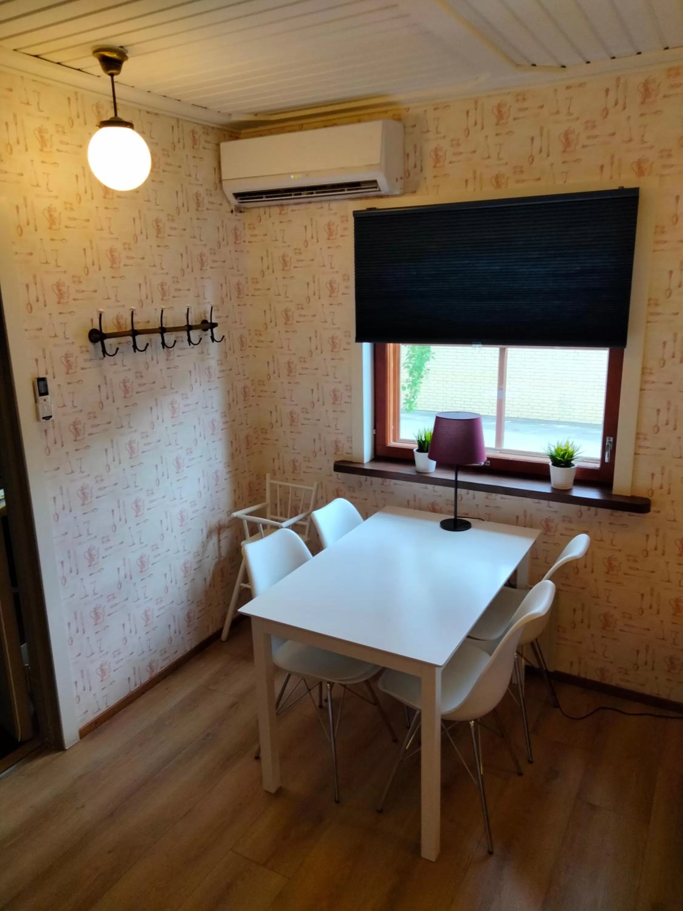 Dining area in Hotelli Uninen Tampere