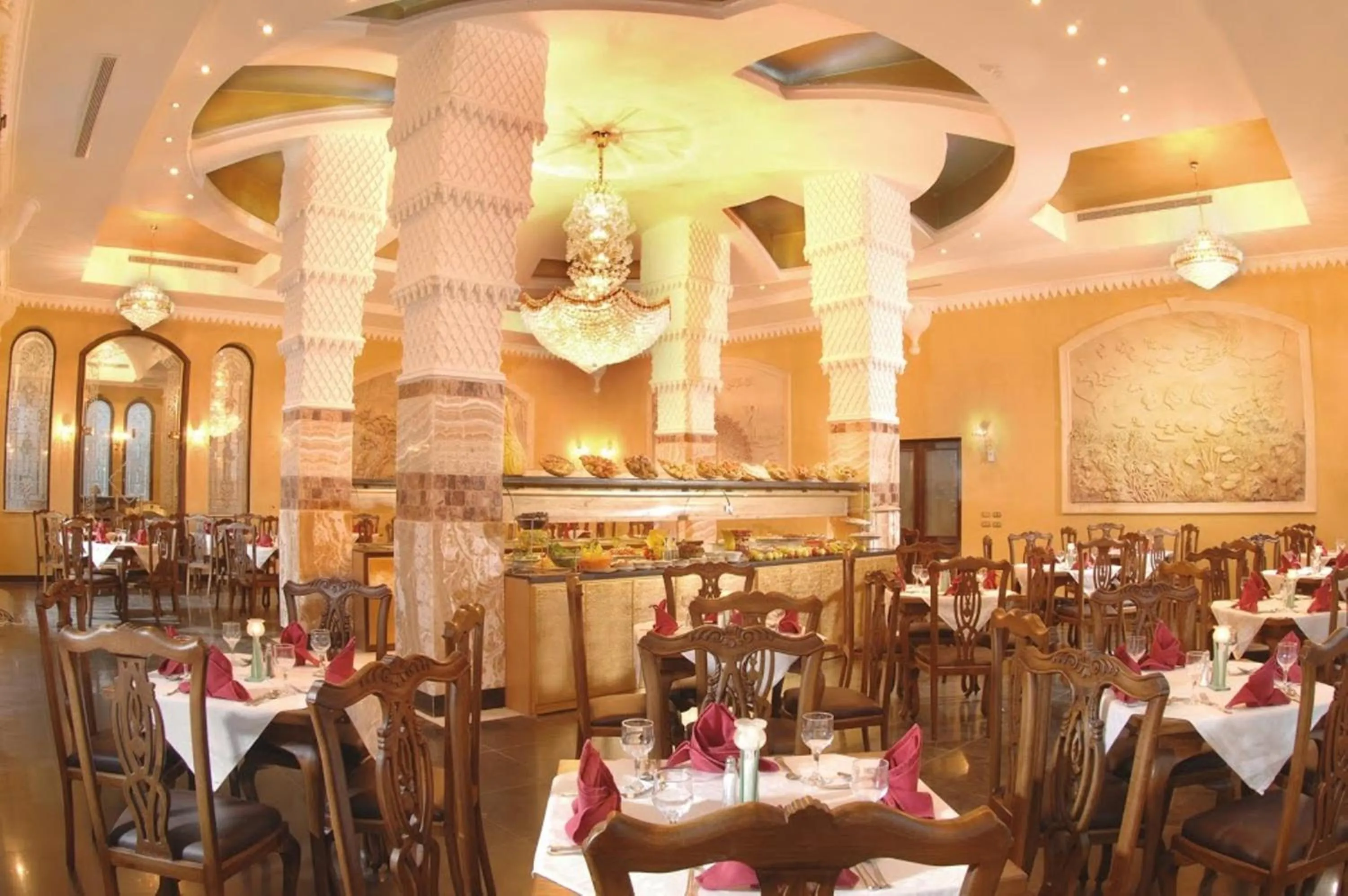 Restaurant/places to eat in Oriental Rivoli Hotel & Spa