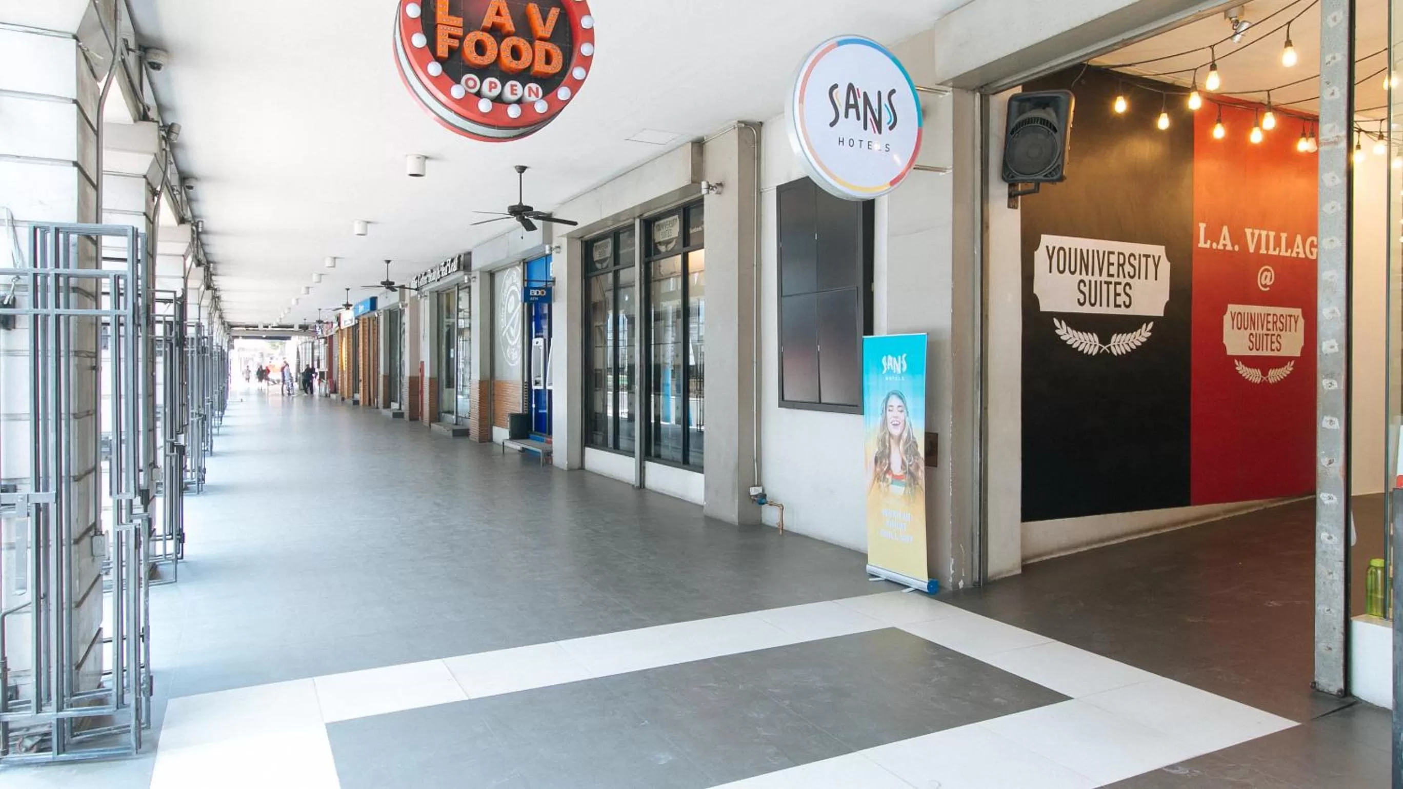 Facade/entrance in Sans Hotel Laperal Manila