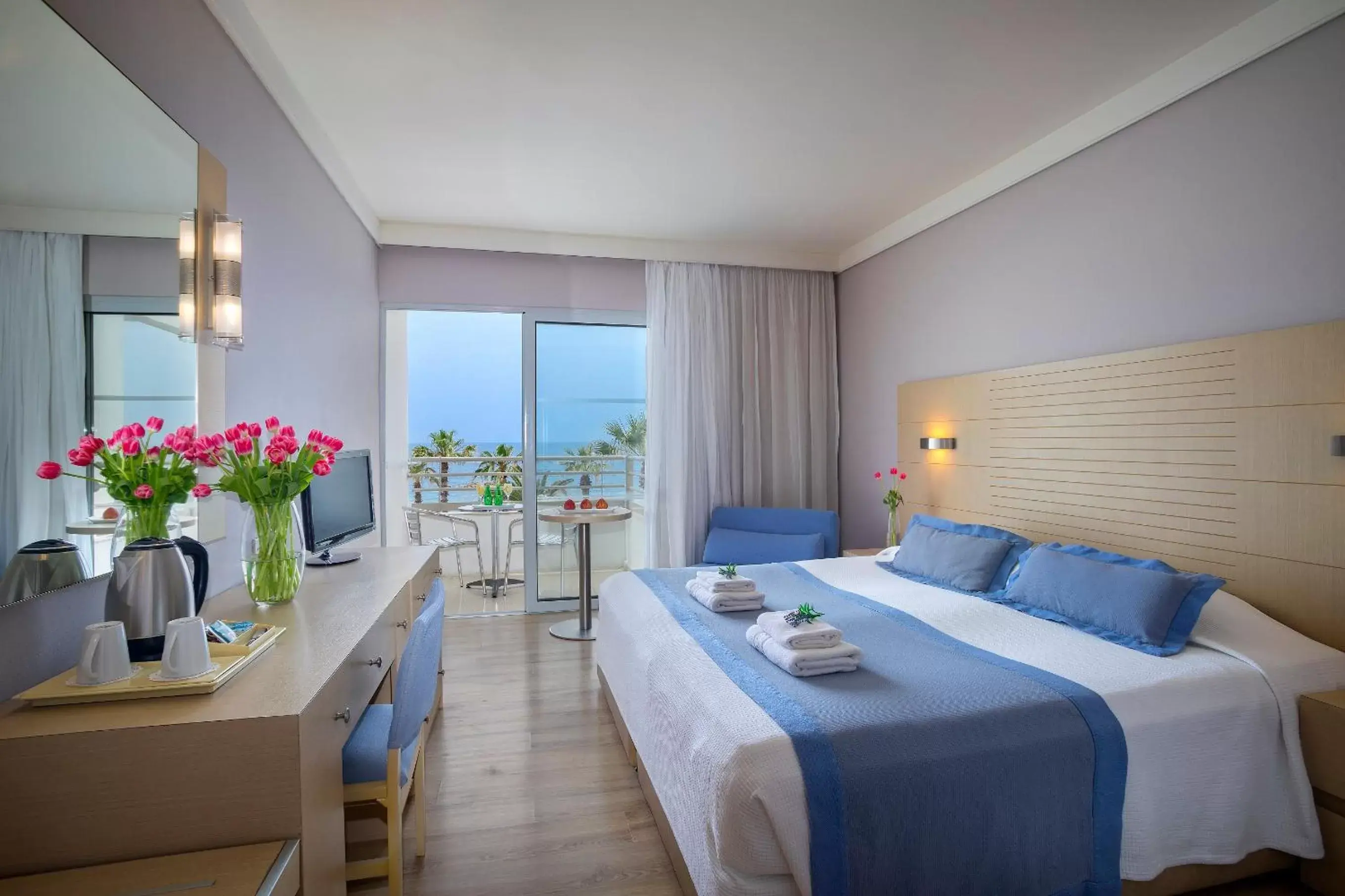 Double or Twin Room with Sea View - single occupancy in Louis Ledra Beach Double or Twin Room with Sea View - single occupancy in Louis Ledra Beach