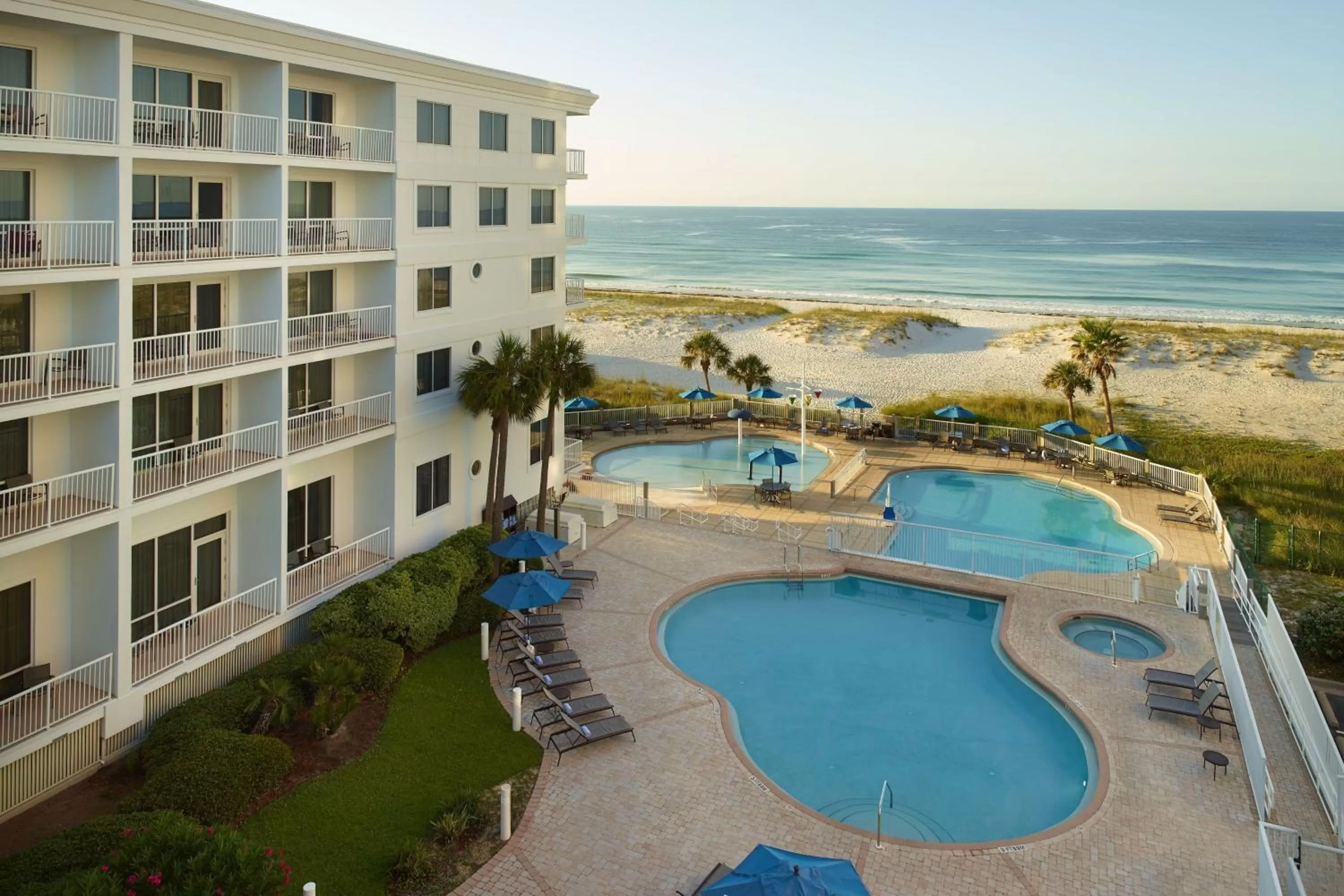 Swimming pool in SpringHill Suites by Marriott Pensacola Beach