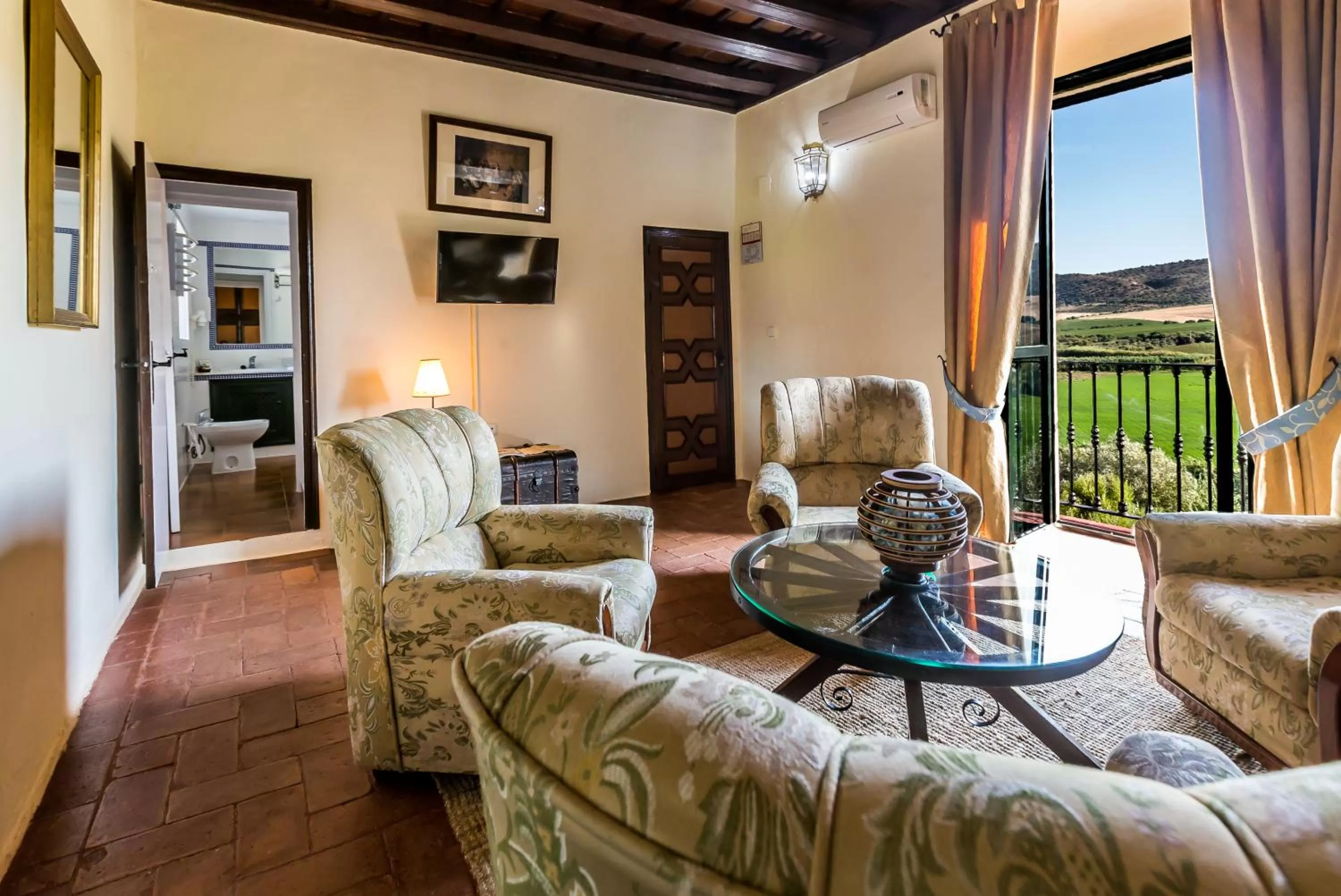 TV and multimedia in Hacienda El Santiscal