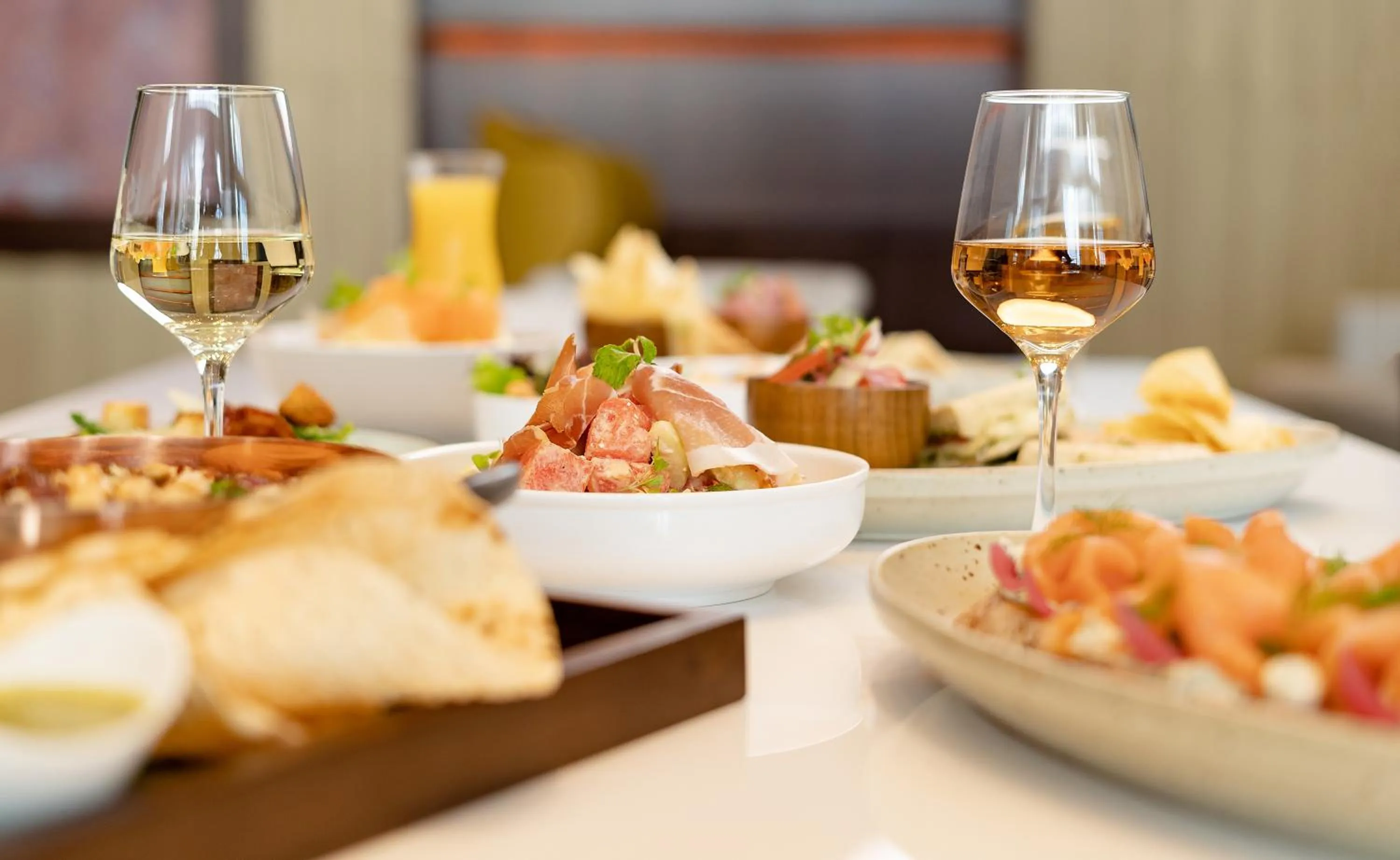 Food and drinks in Johari Rotana