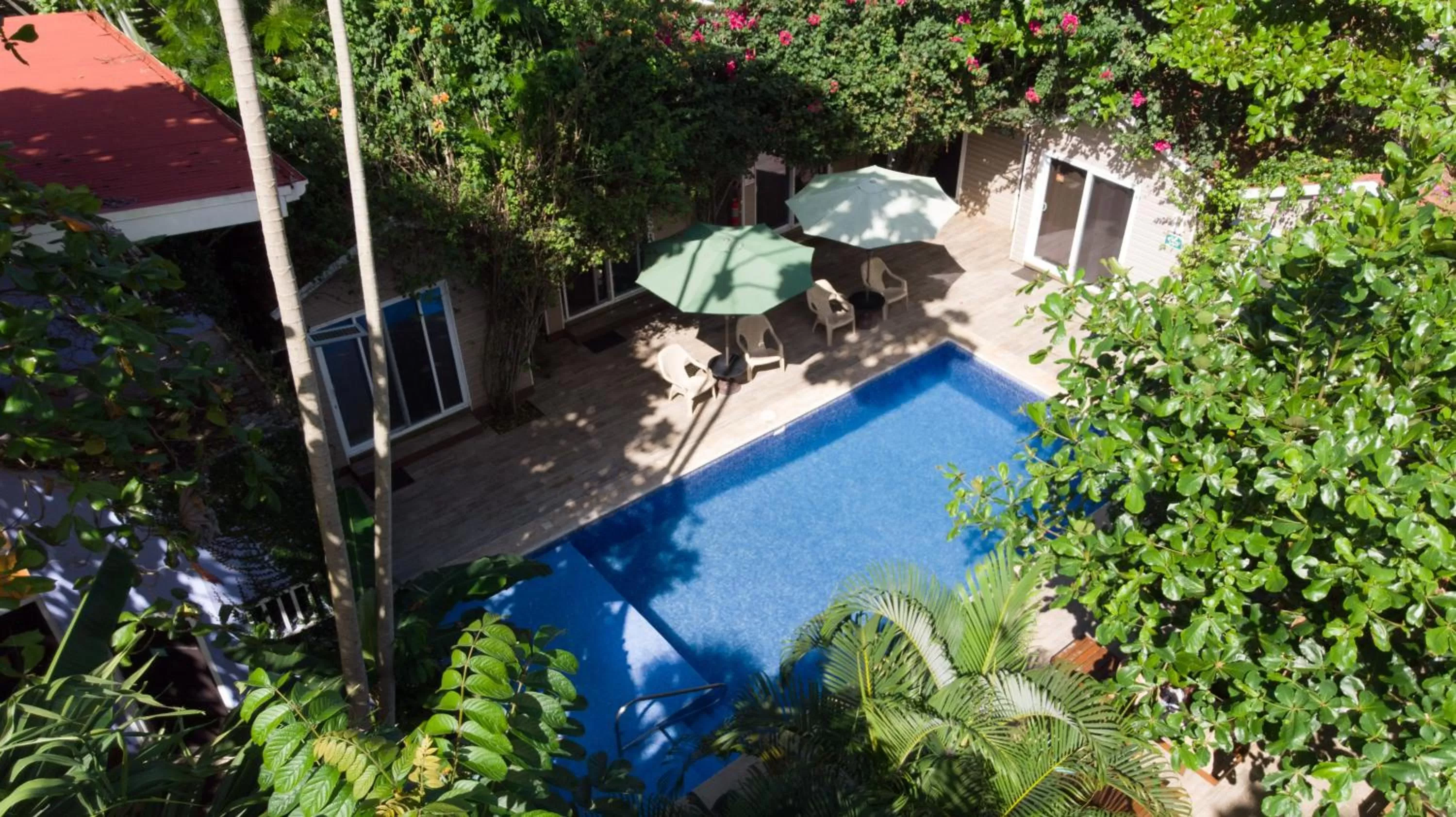 Pool view in Jaco Lodge Quiet Place