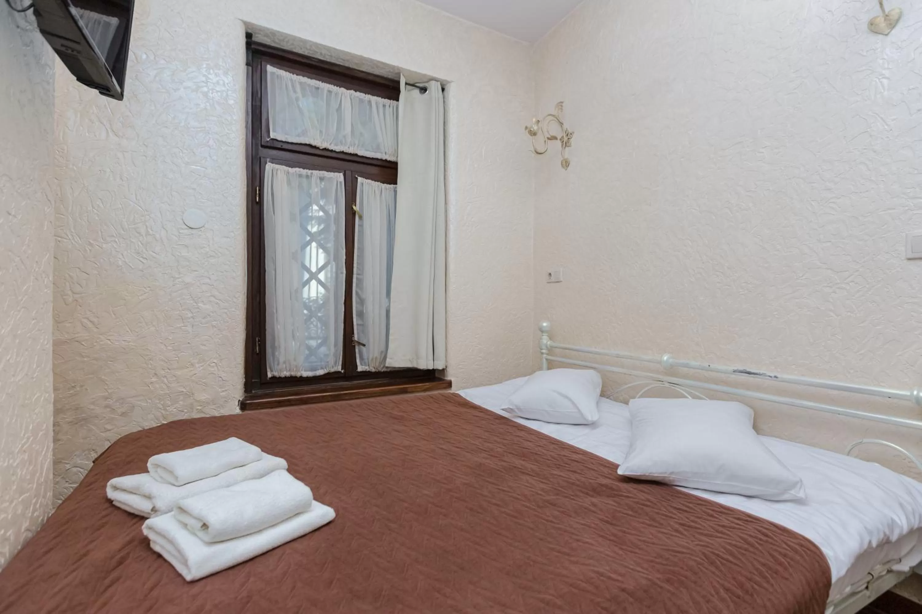 Bed in Staryi Krakiv