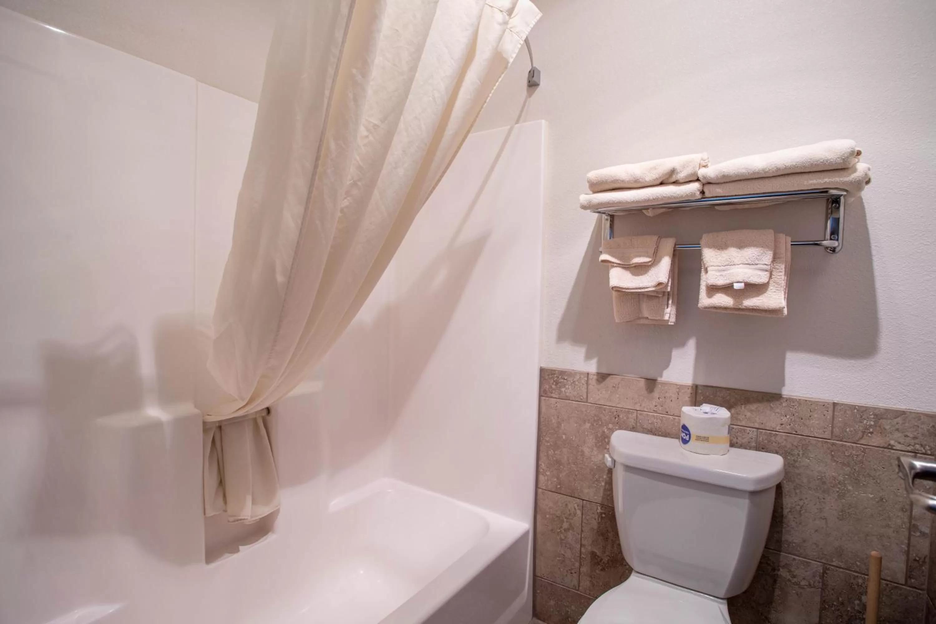 Bathroom in North Park Inn & Suites