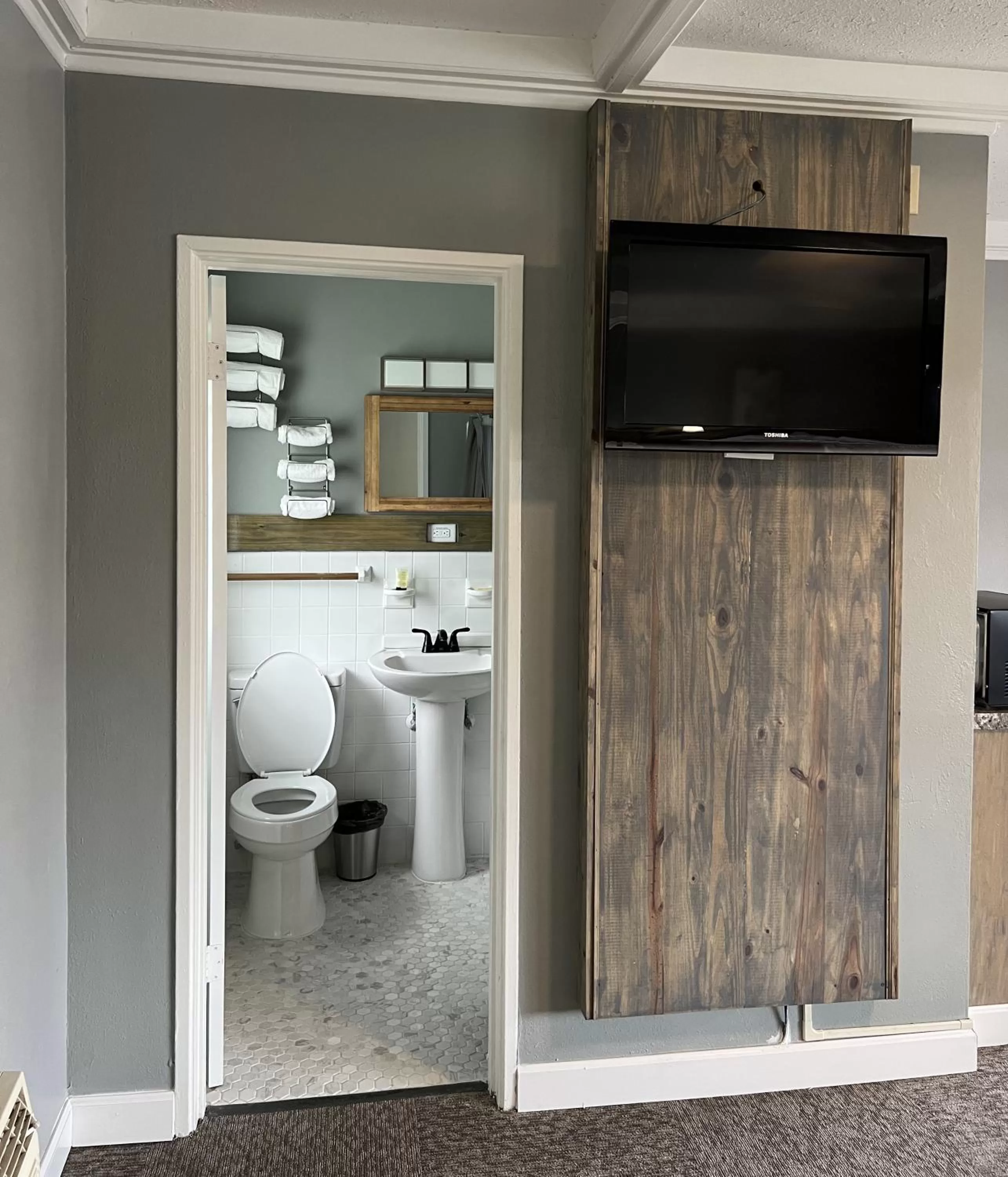 Bathroom in BlueGem Motel