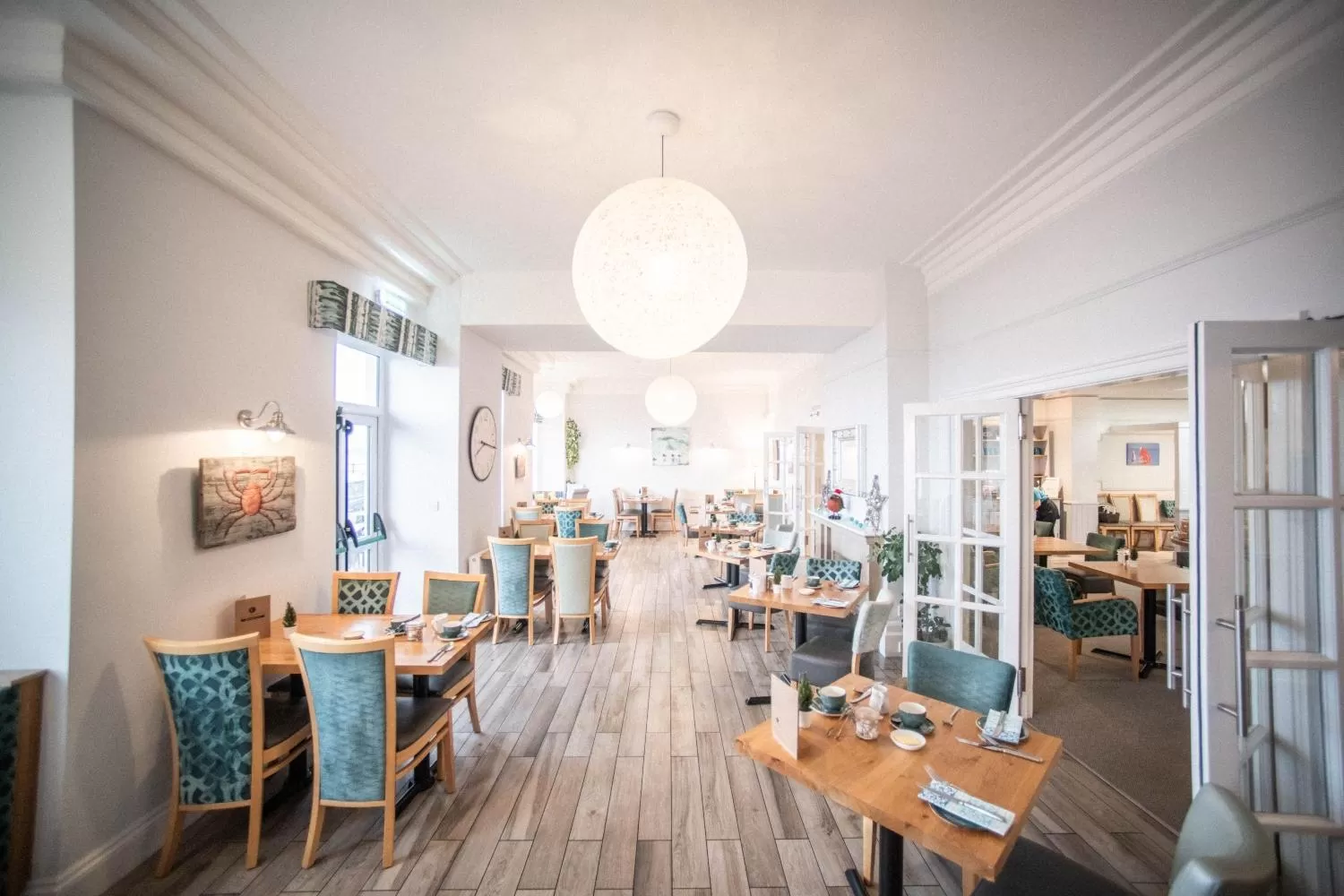 Restaurant/places to eat in The Elizabeth