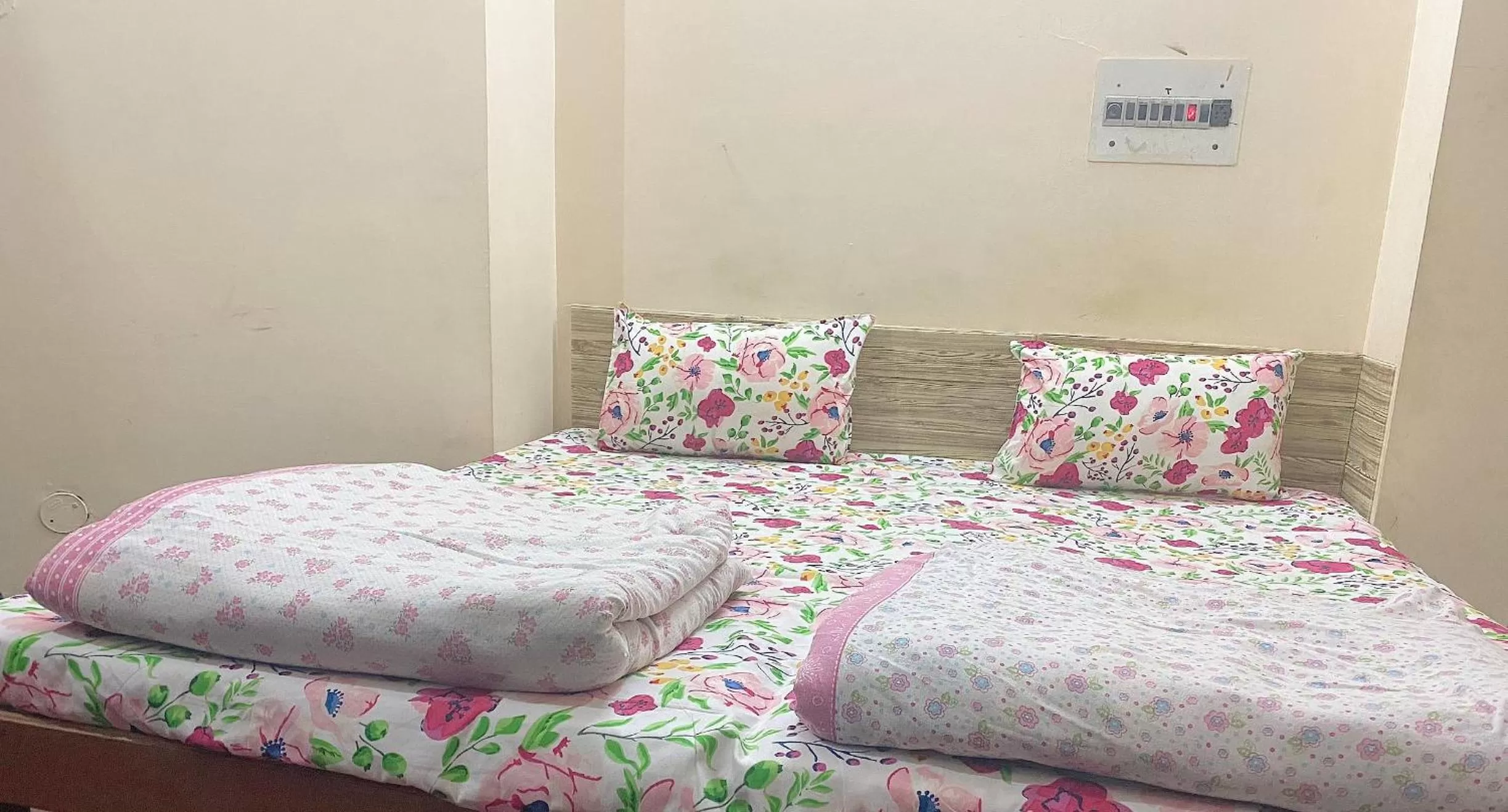 Bed in Pitambra Vishranti Grah