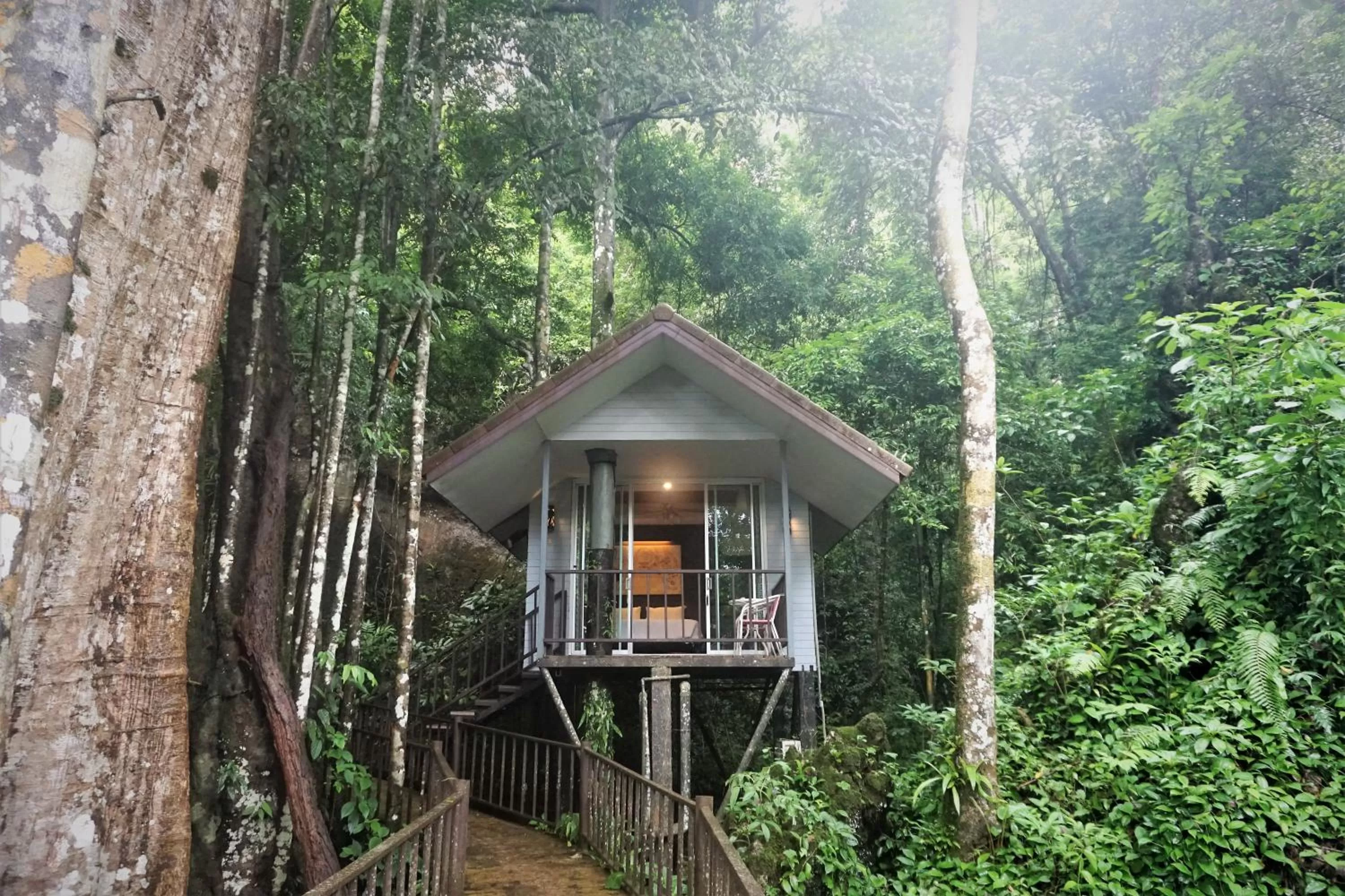 Facade/entrance in Rock and Tree House Resort