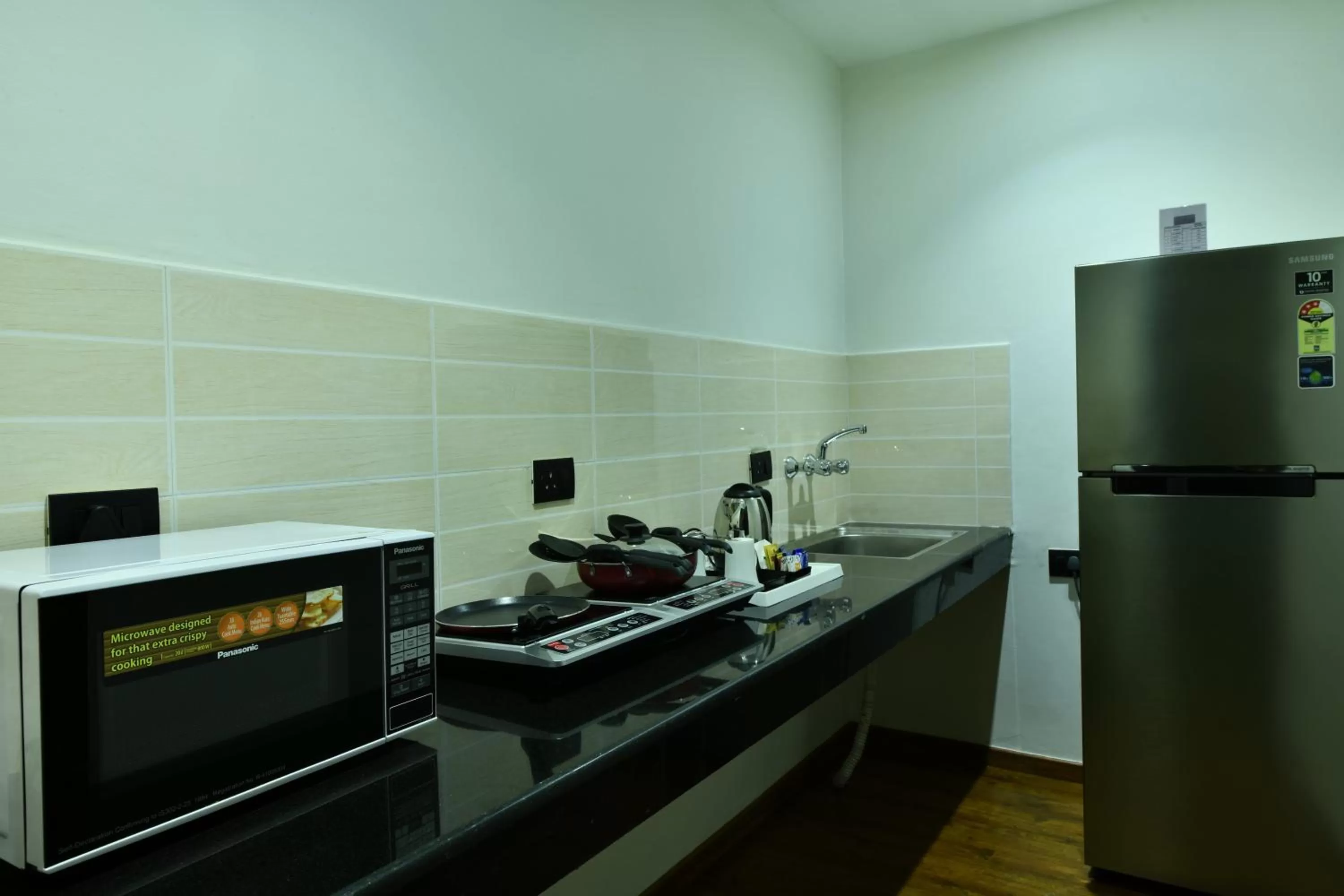 Kitchen or kitchenette in Span Resort and Spa, Manali