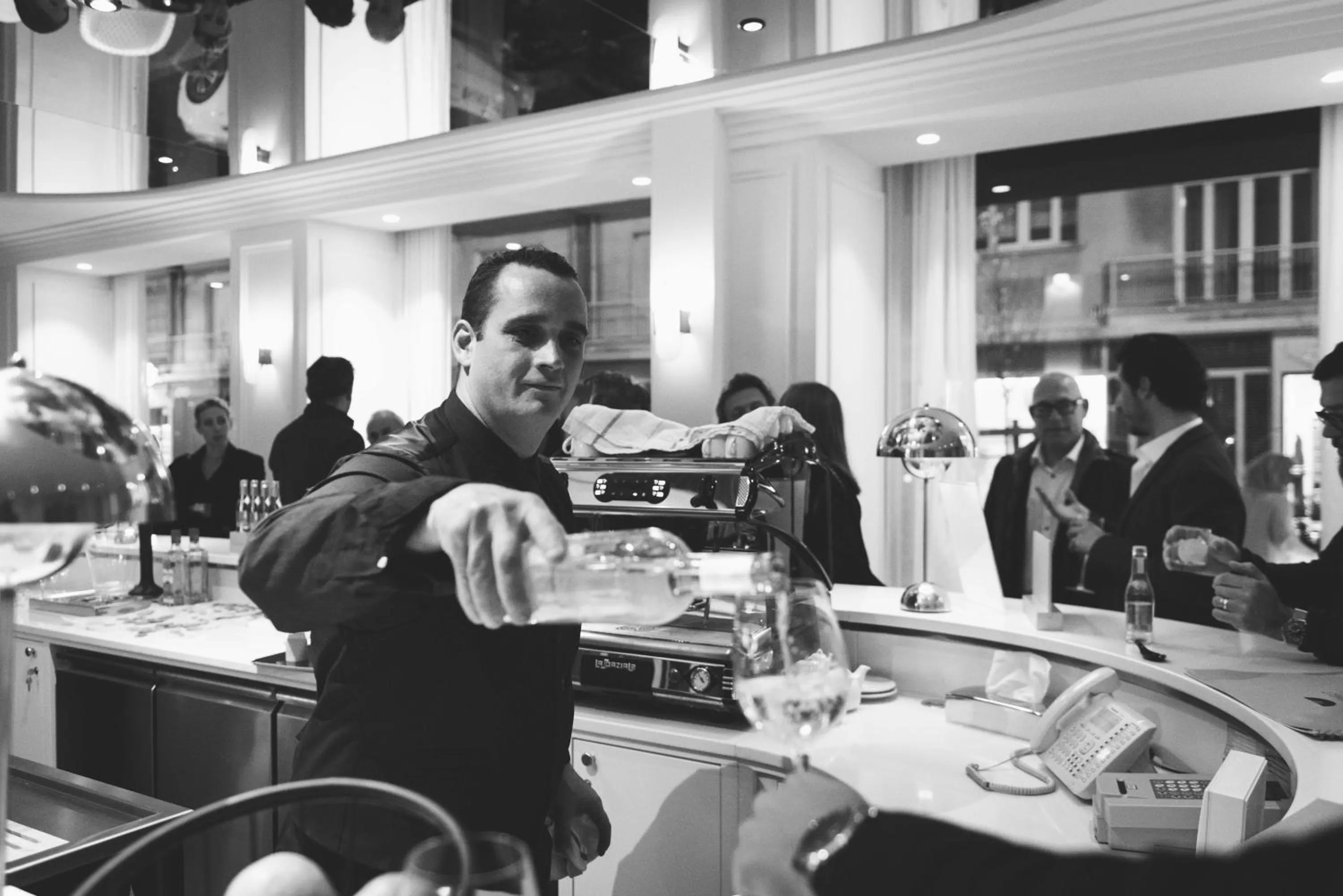 Evening entertainment in Best Western Premier Hotel Roosevelt