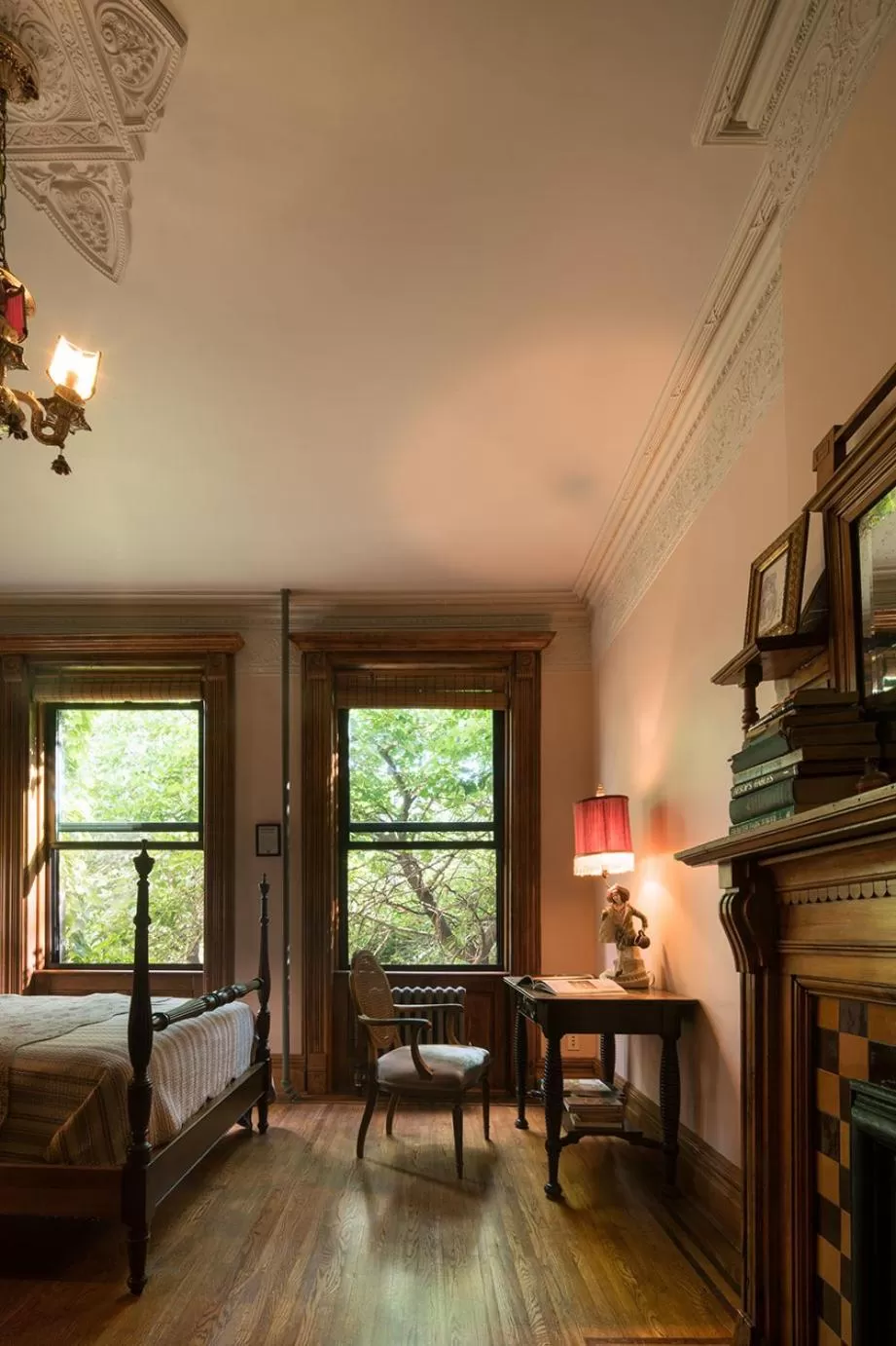 Photo of the whole room, Bed in The Harlem Flophouse