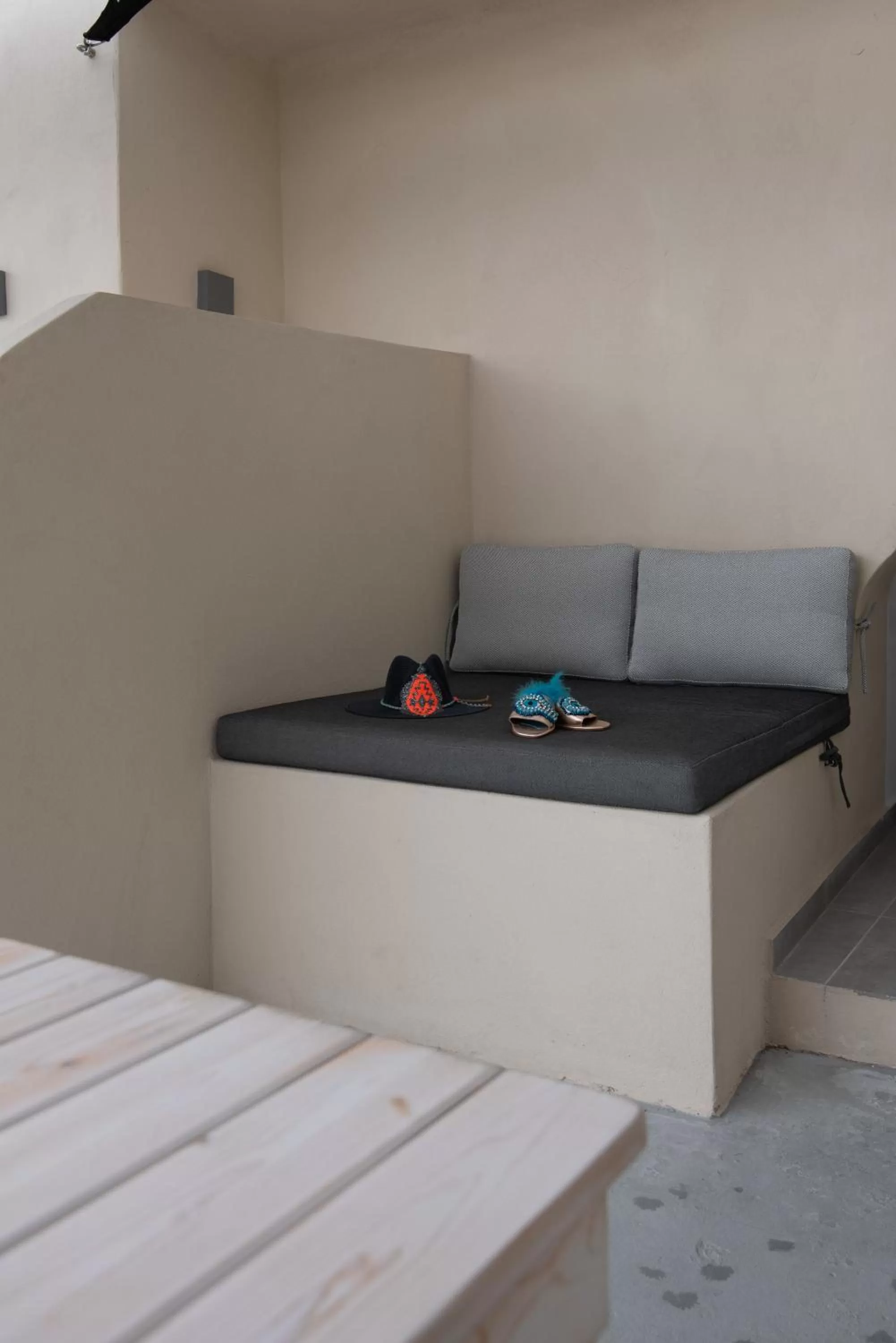 Bed in Caldera Cliff Illusion