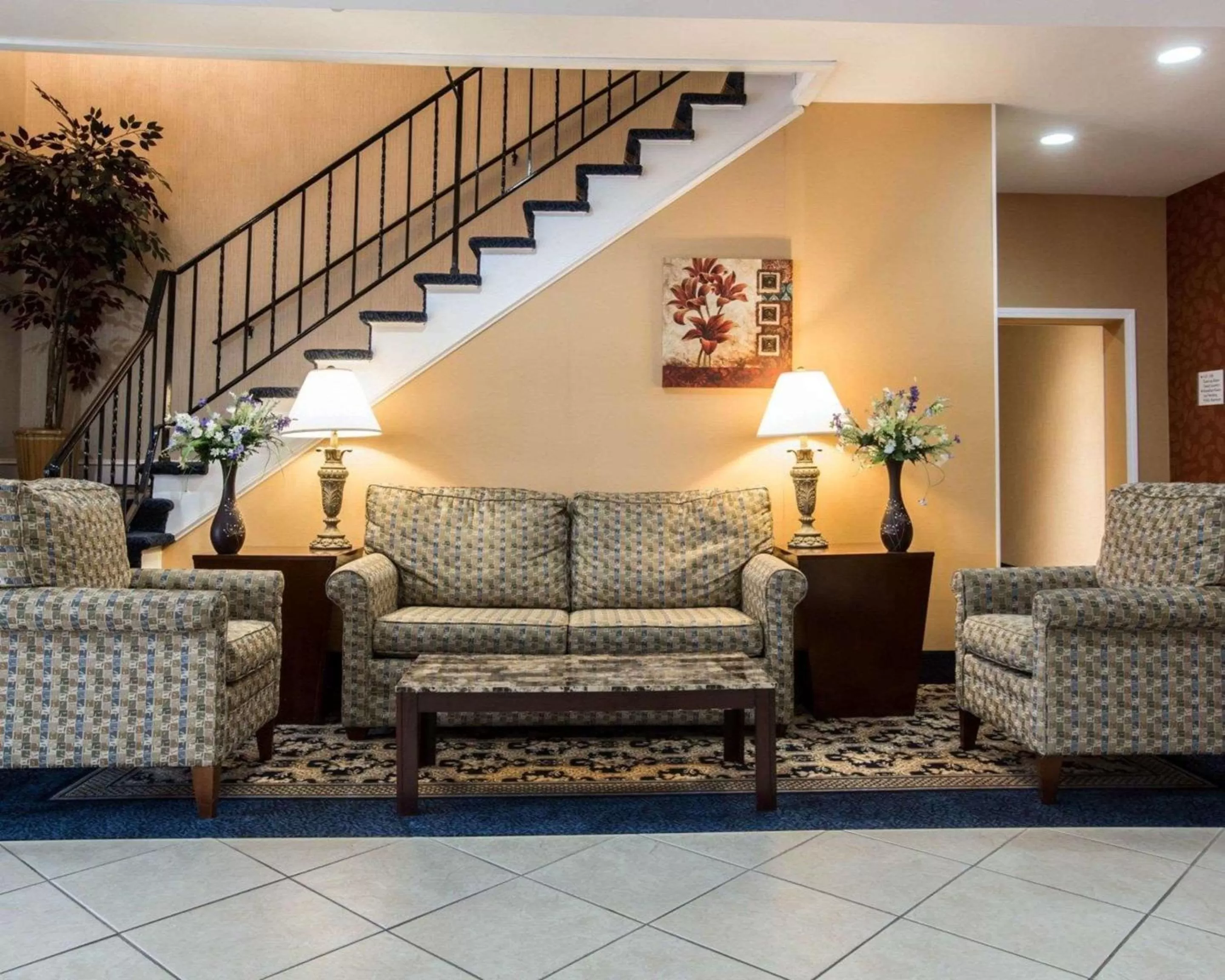 Lobby or reception in Econo Lodge Lakes Region