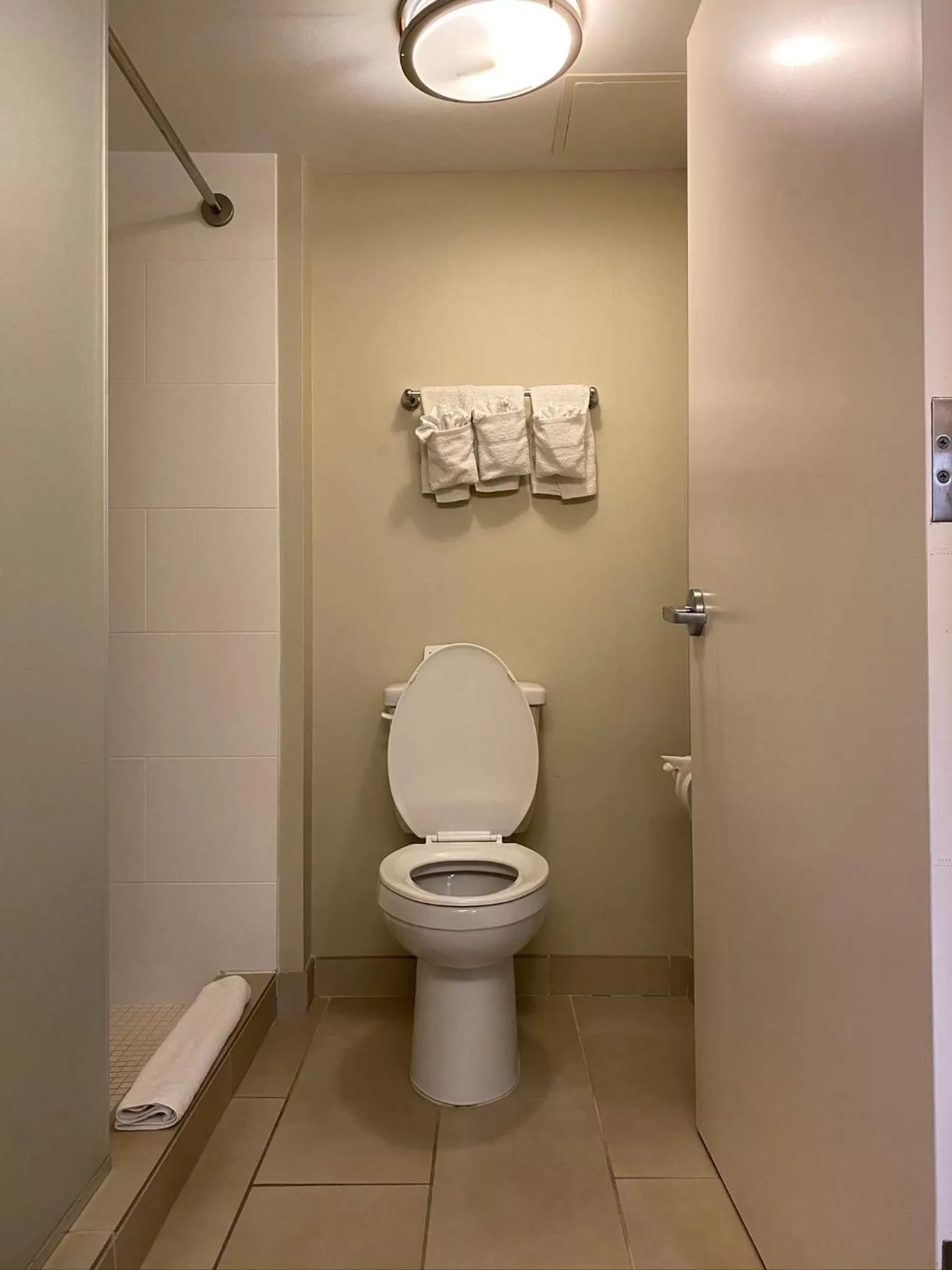 Bathroom in Clarion Inn Atlantic City - Beach and Boardwalk