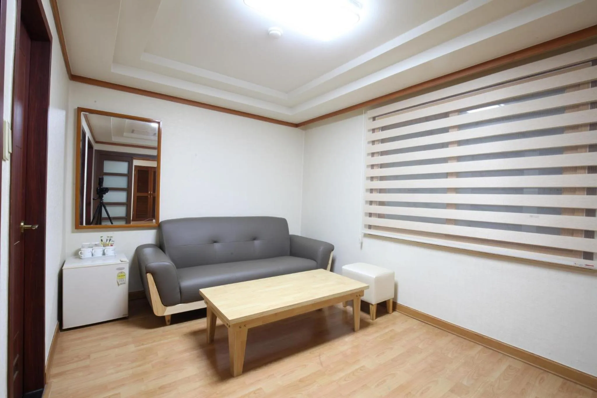 Decorative detail in Angel Hotel