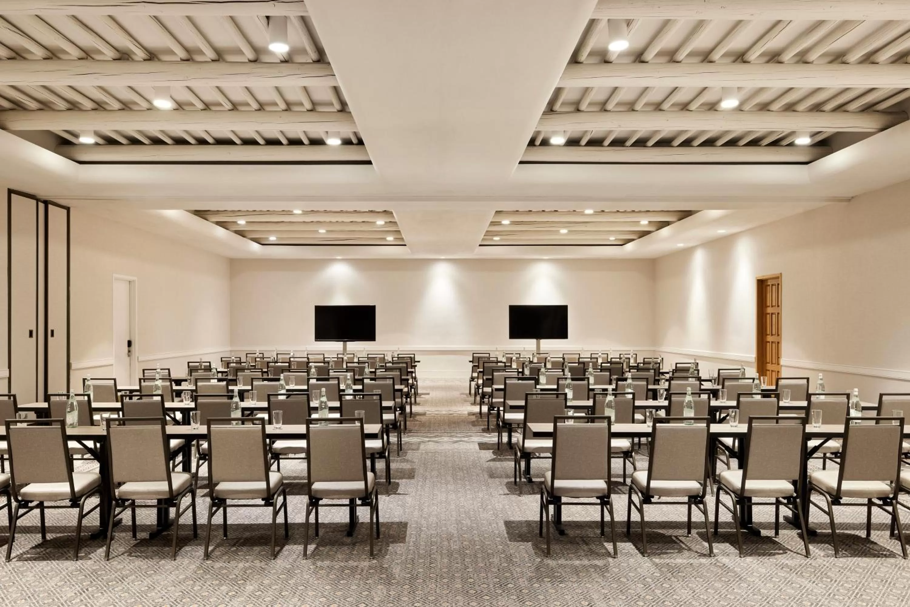 Meeting/conference room in Omni Tucson National Resort & Spa