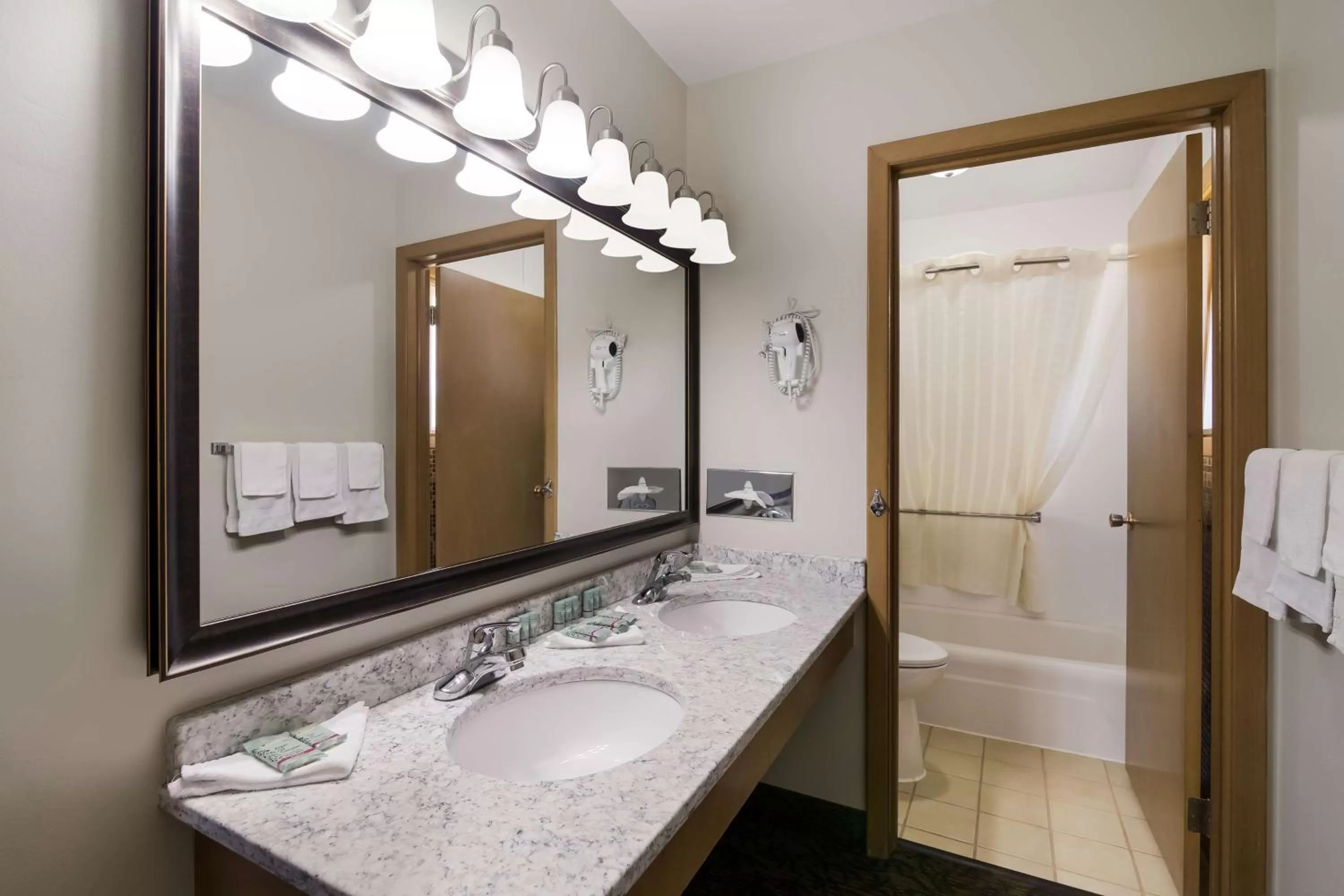 Bathroom in Best Western Graham's