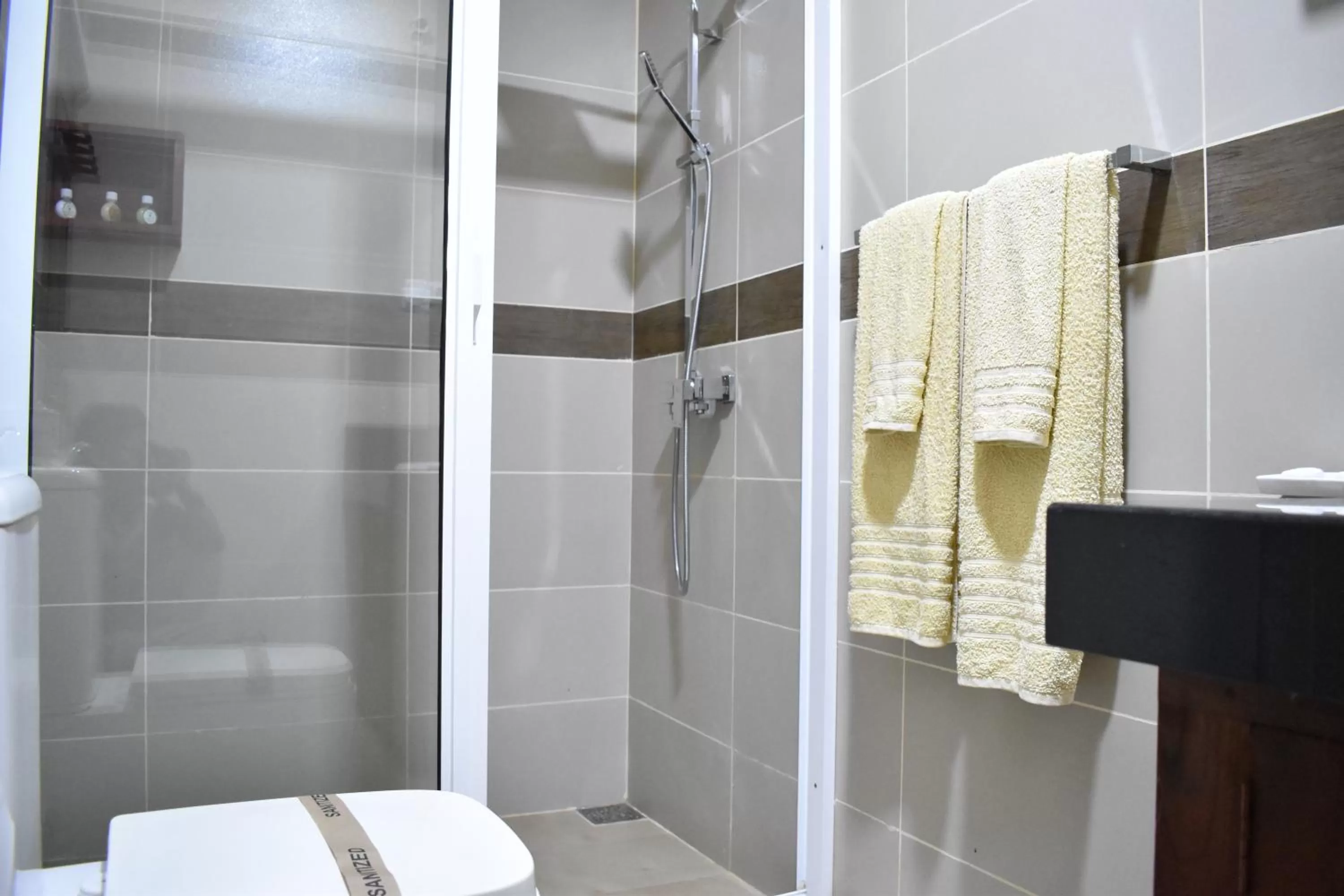 Bathroom in Hotel 4 U Saliya Garden