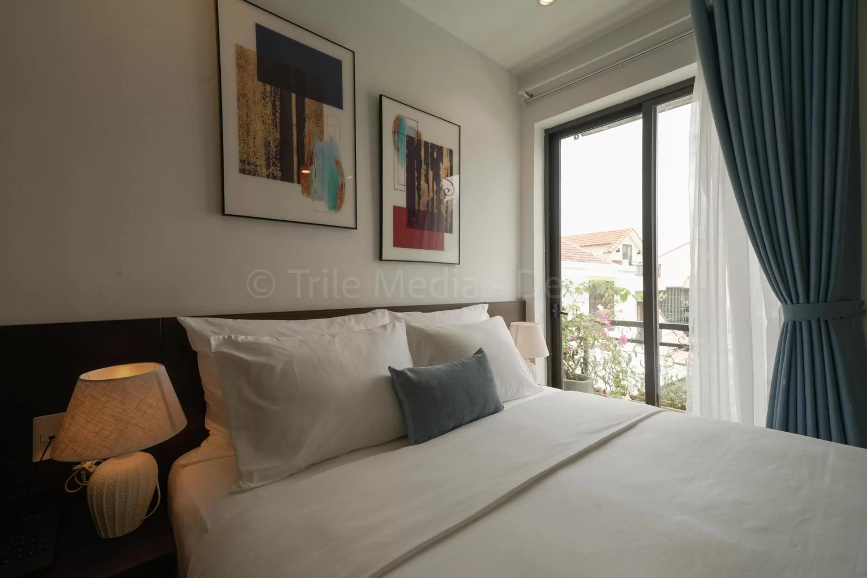 Balcony/Terrace, Bed in Lion King Hotel