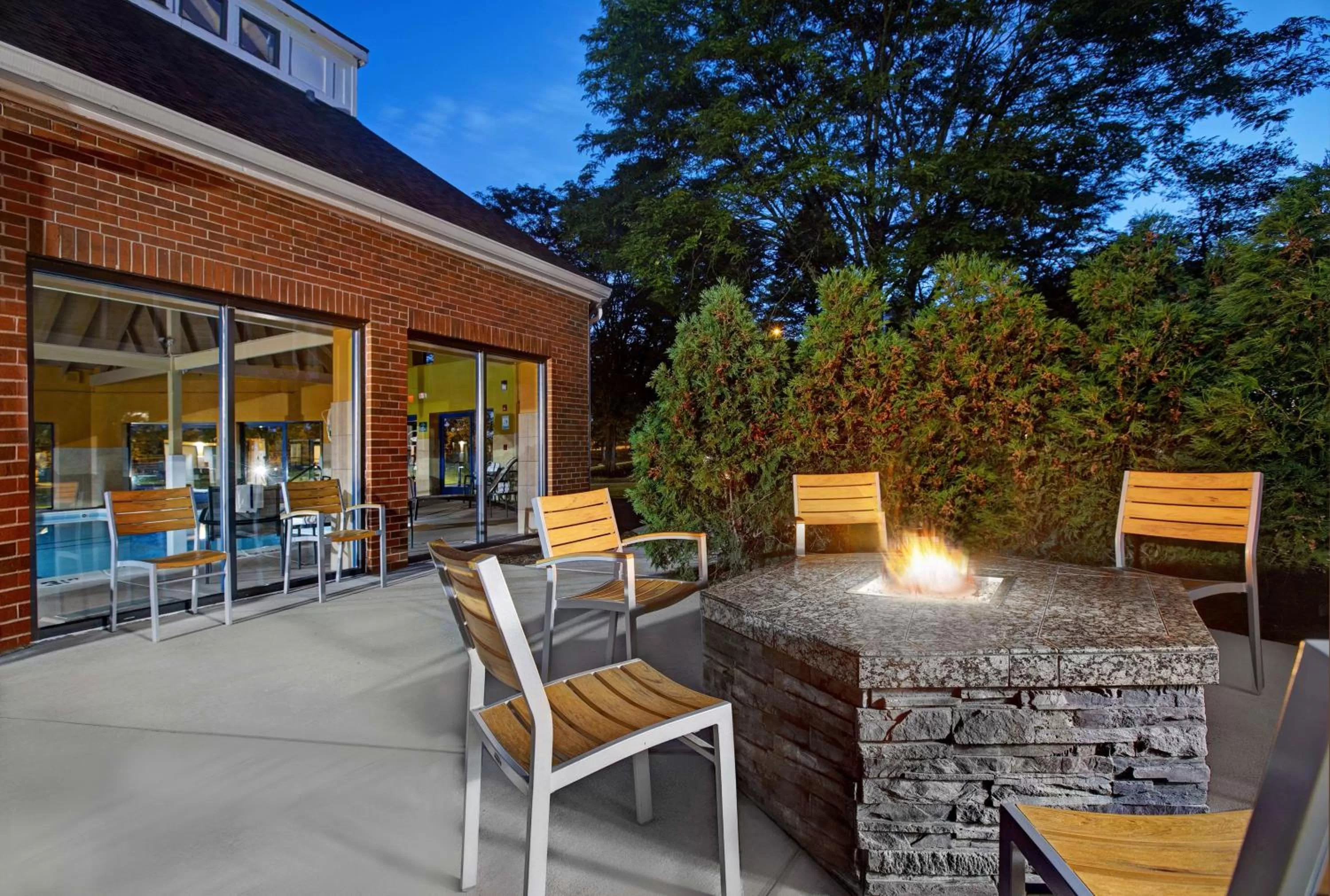 Property building in Homewood Suites by Hilton Chicago-Lincolnshire