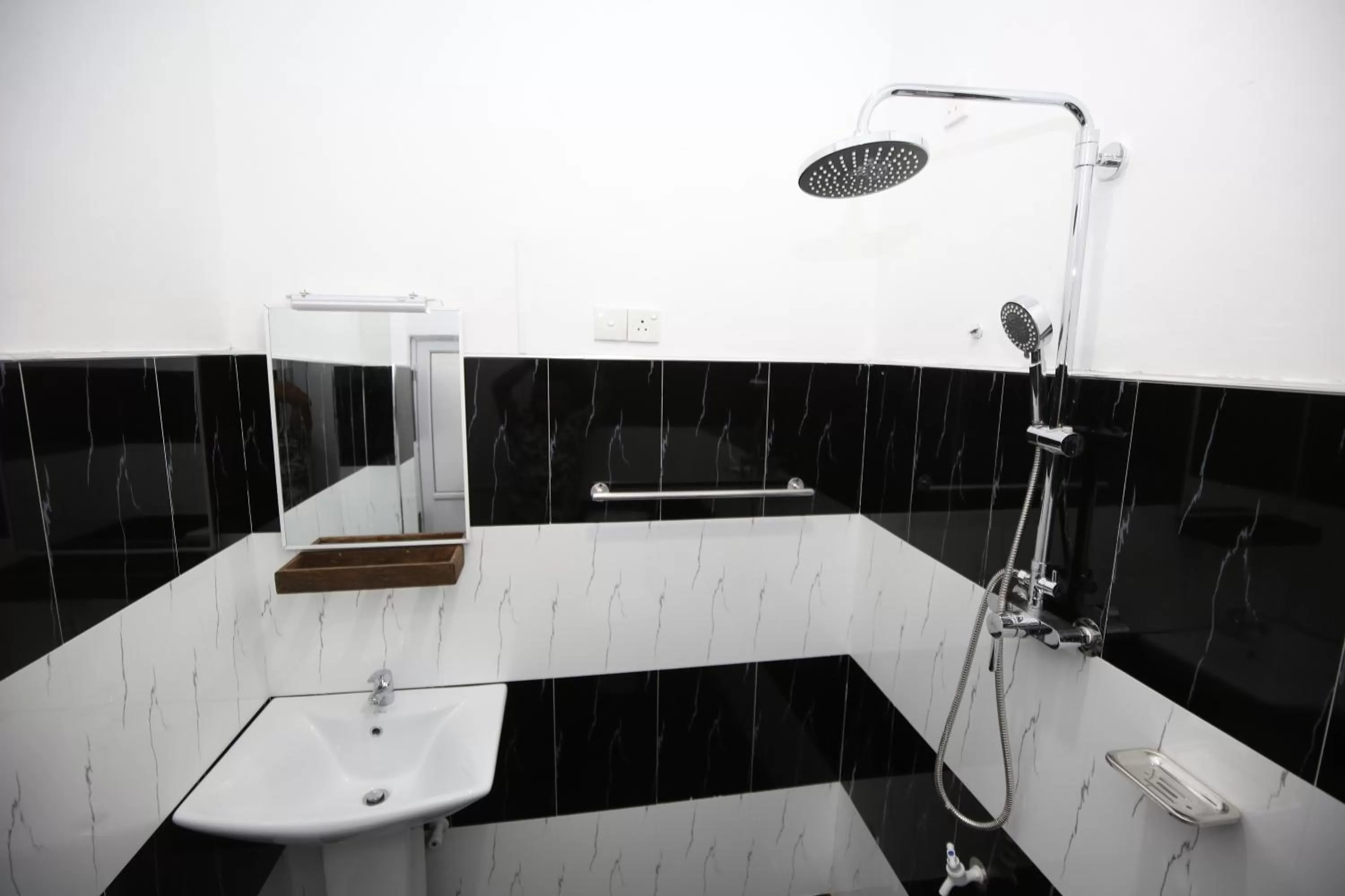 Bathroom in New Ocean Vibes