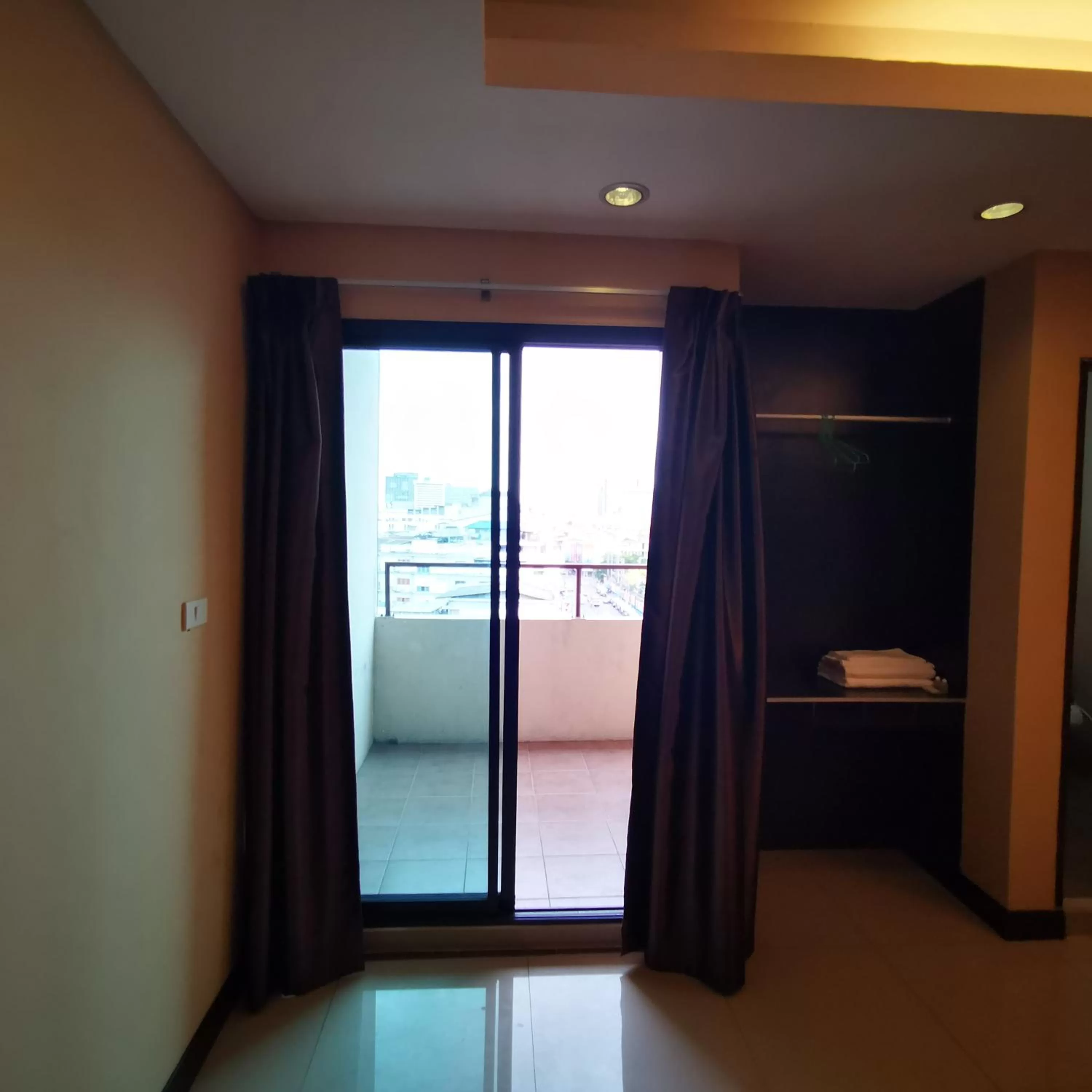 Property building in KKinn South Pattaya