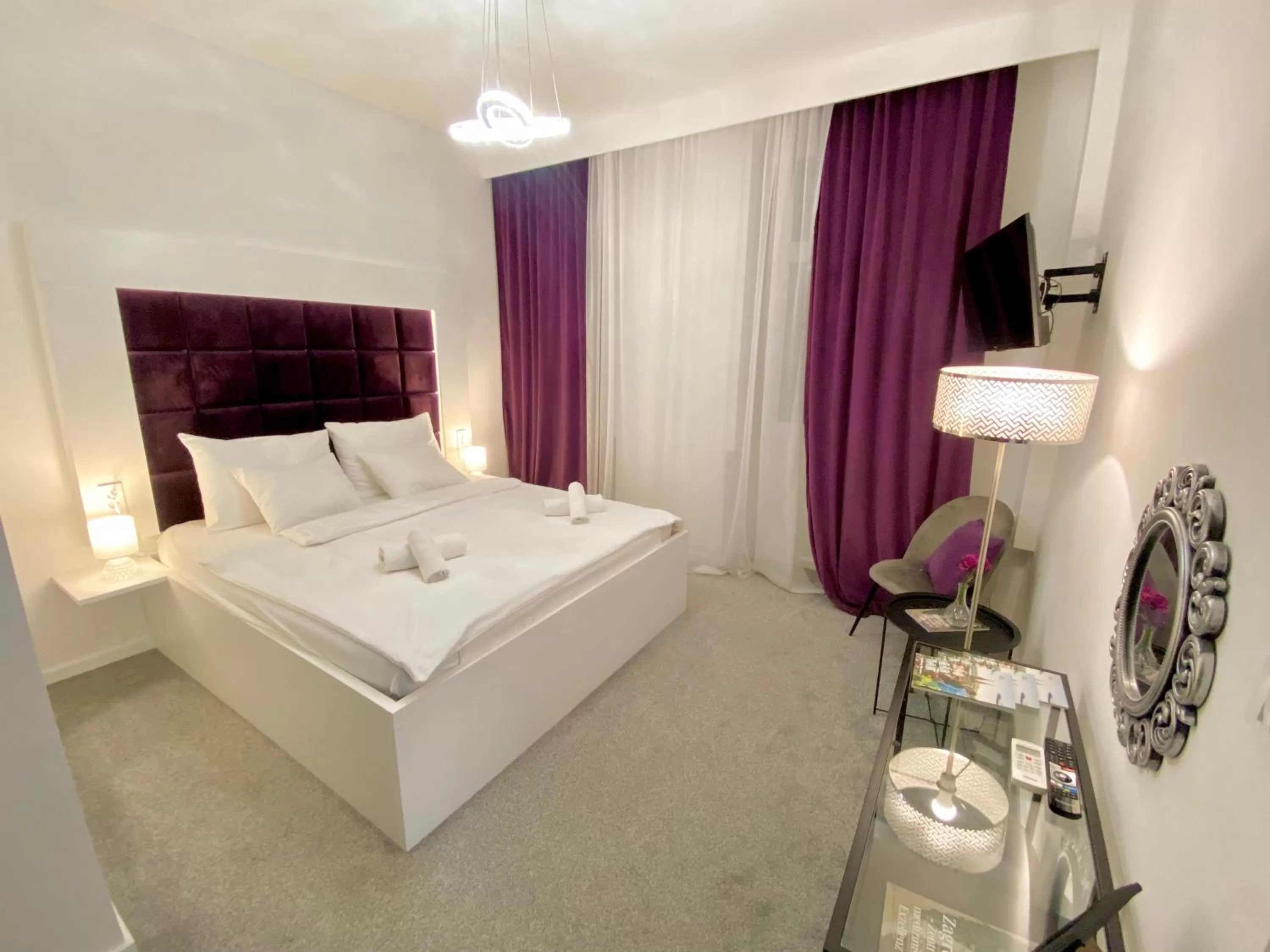 Bed in B&B Donji Grad