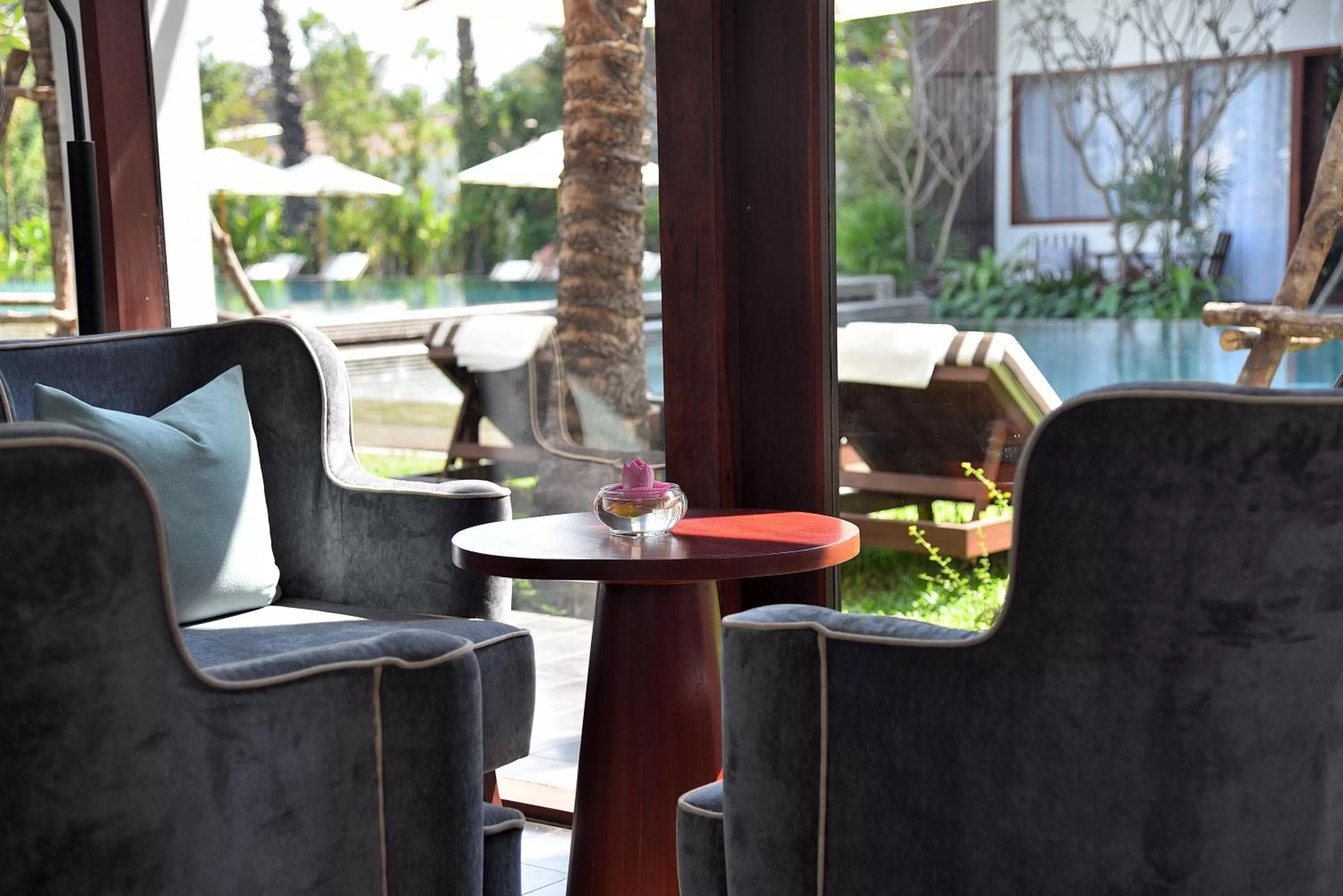 Lounge or bar in Shintana Saya La Maison