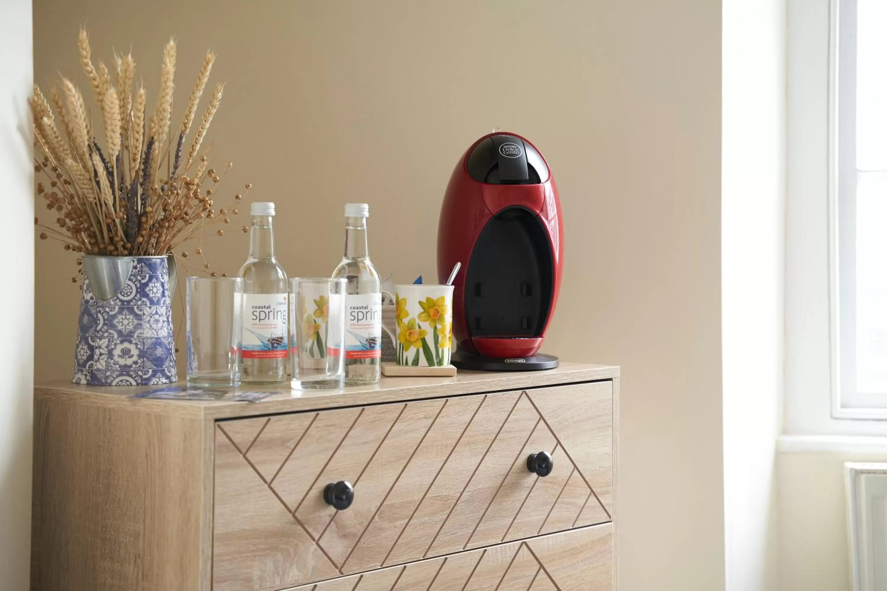 Coffee/tea facilities in The White Hart Hotel