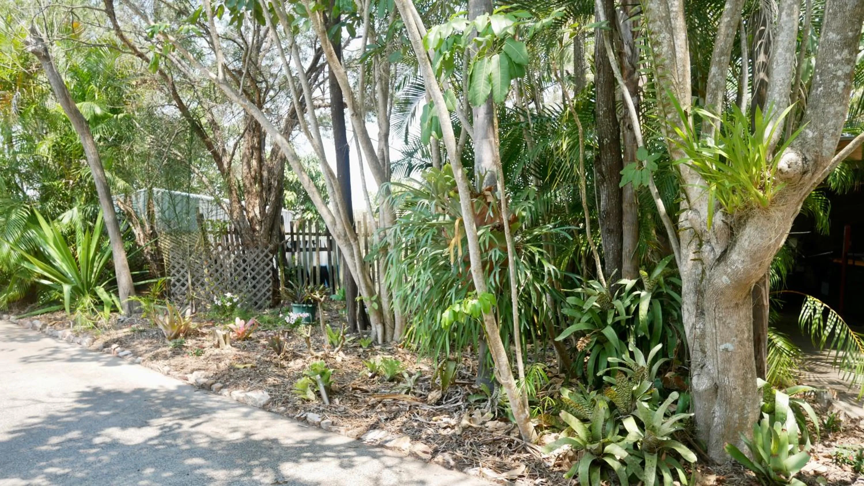 Emeraldene Inn & Eco-Lodge