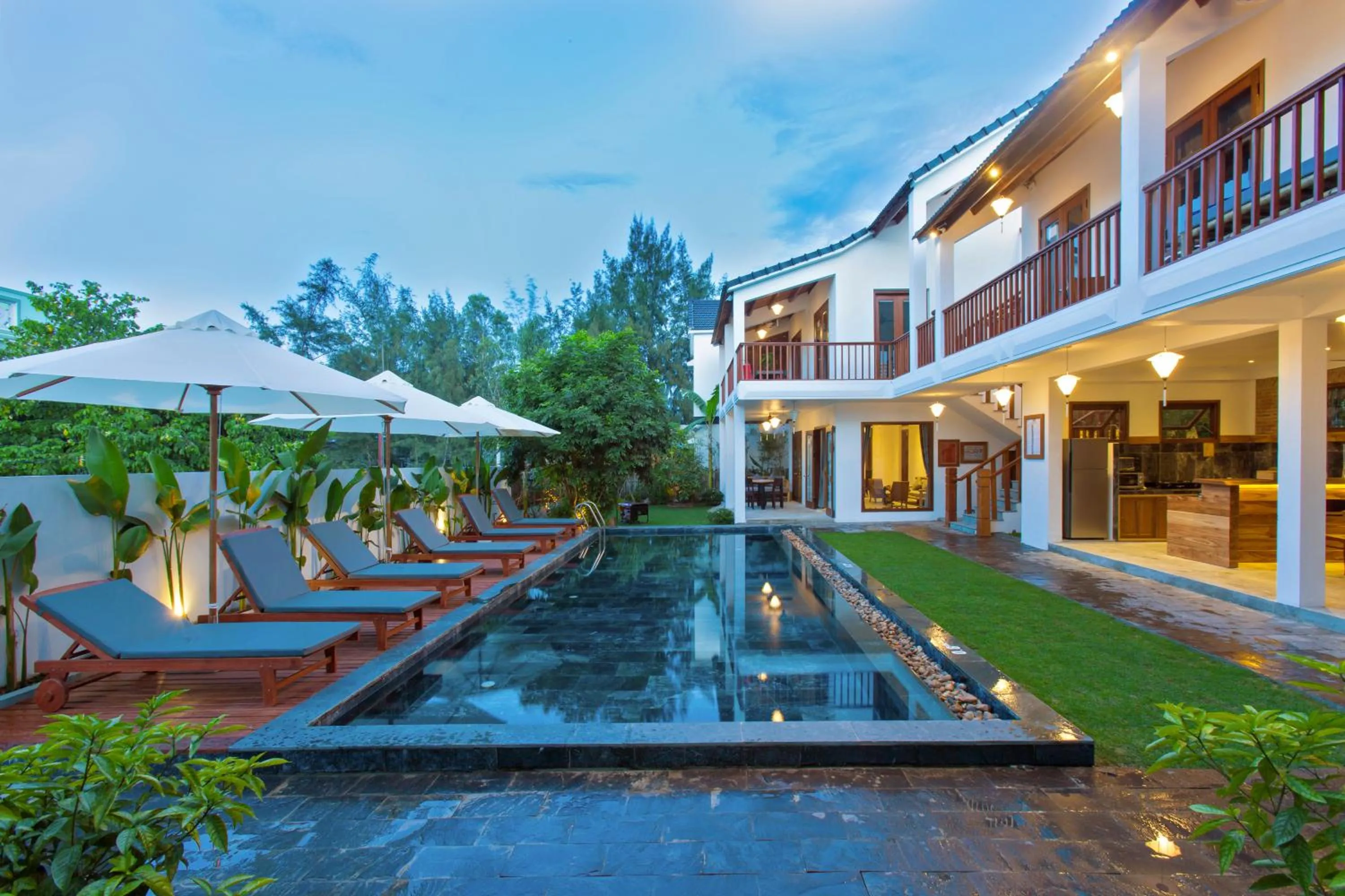 Swimming pool in Vina Beach Pool Villas