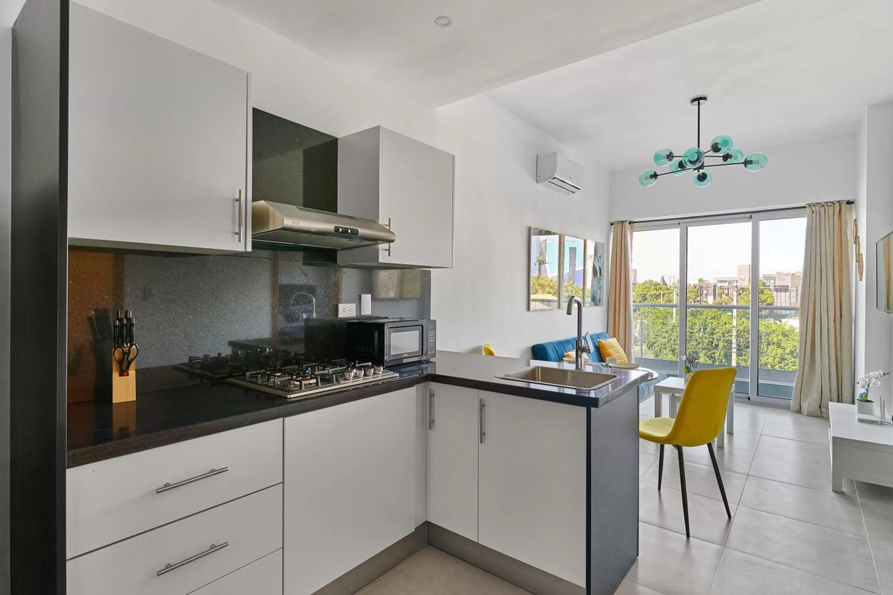 Kitchen or kitchenette in Central Suites Tower