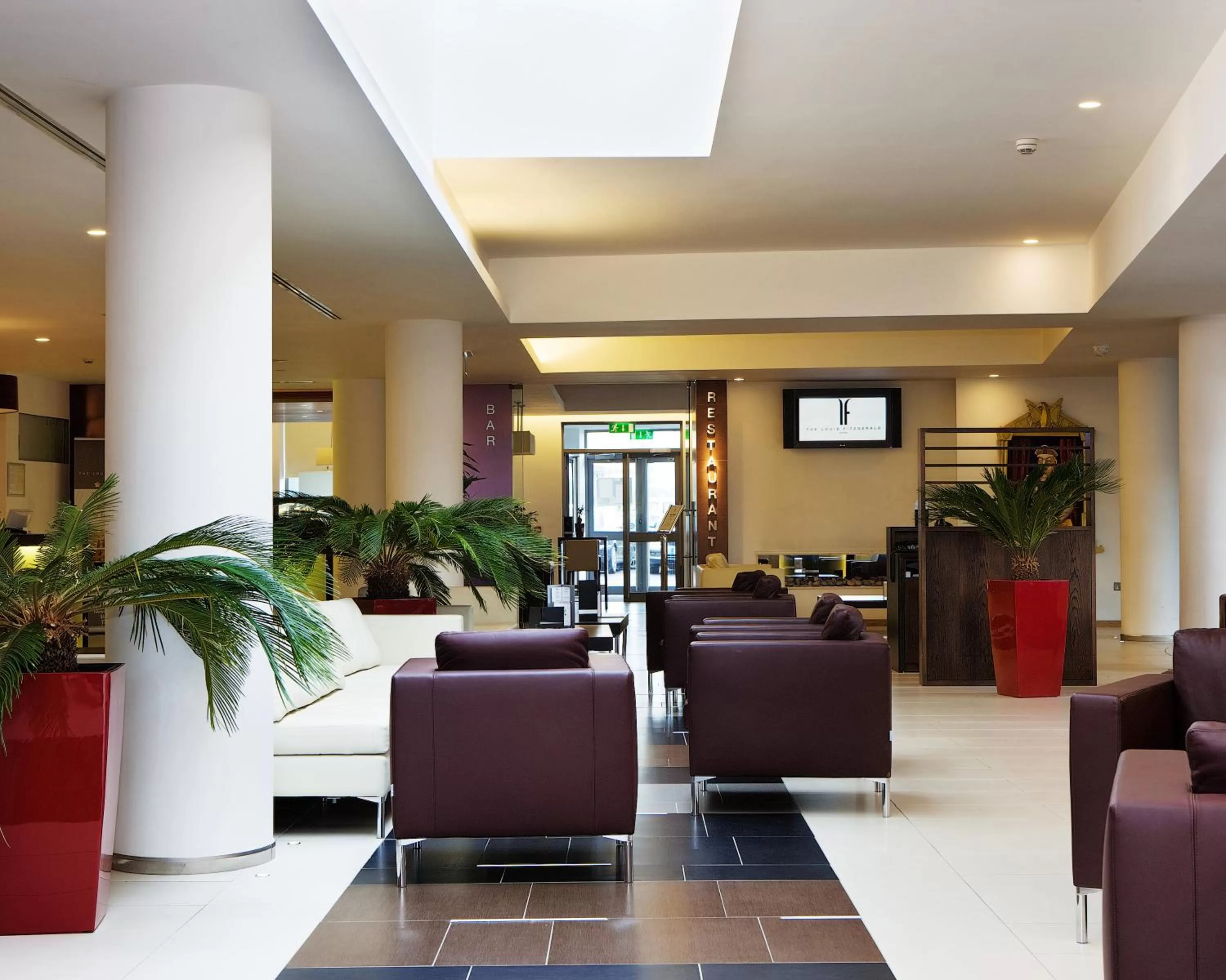 Lobby or reception in Louis Fitzgerald Hotel