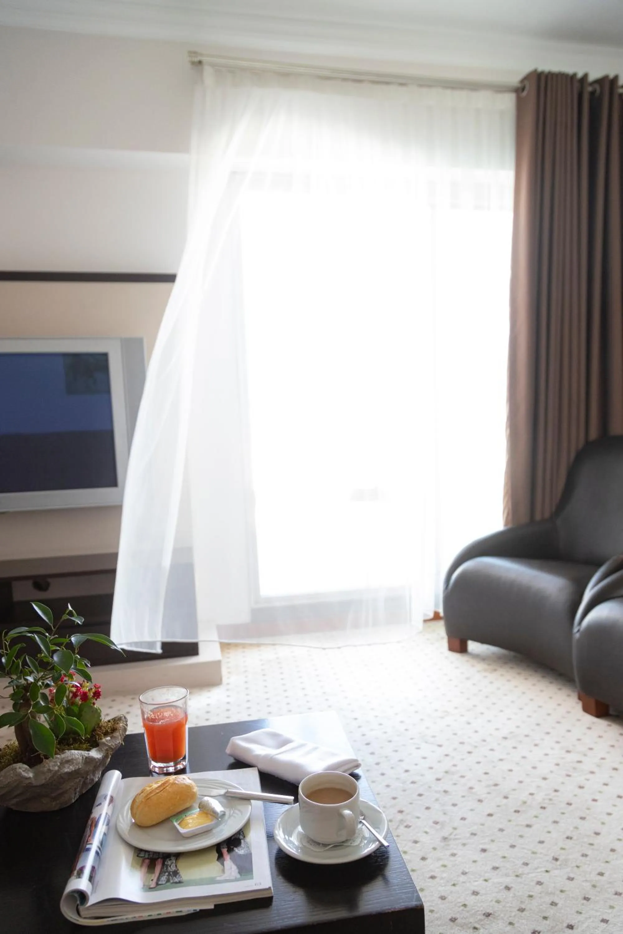 Photo of the whole room in Blanca Hotel