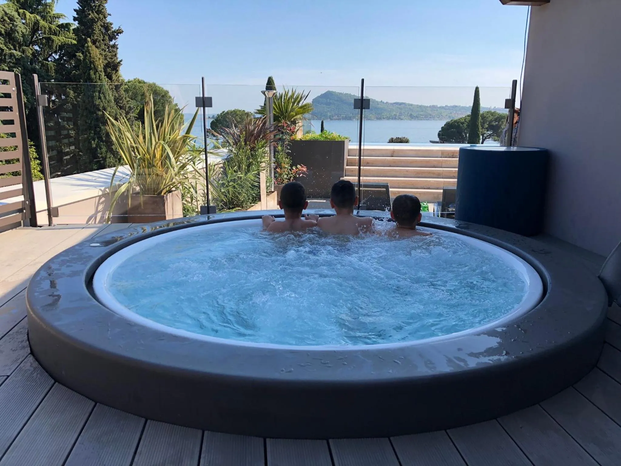 Hot Tub in Lamasu RioVerde - Lago di Garda