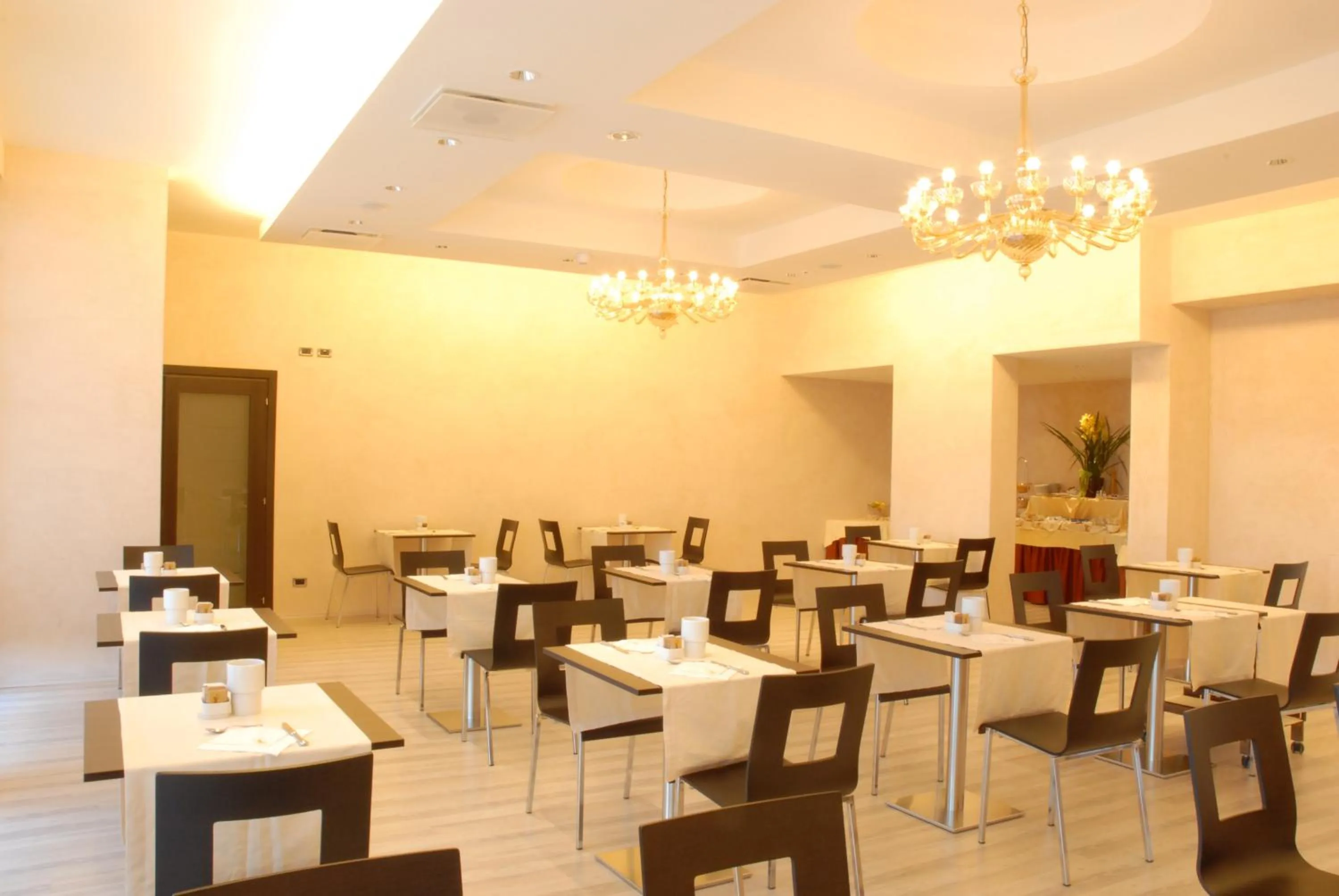 Restaurant/places to eat in San Giorgio, Sure Hotel Collection by Best Western