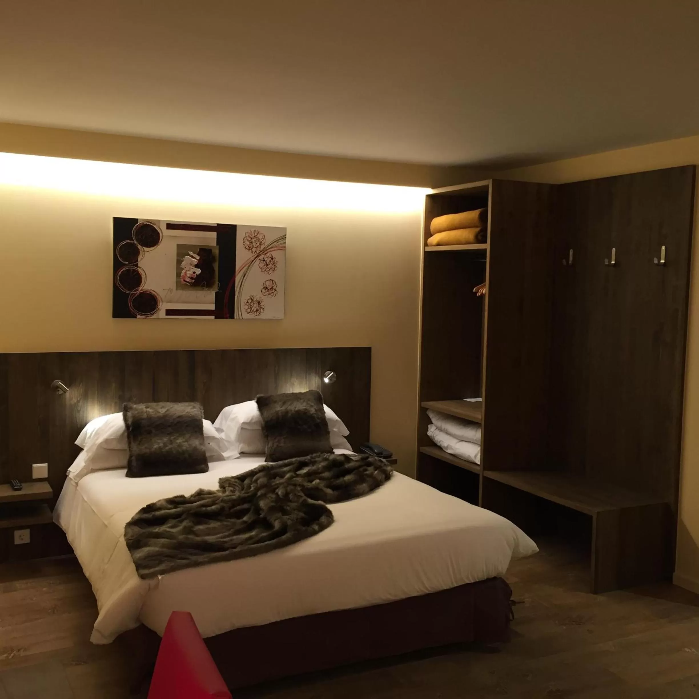 Bedroom, Bed in Hotel L’Ermita B&B