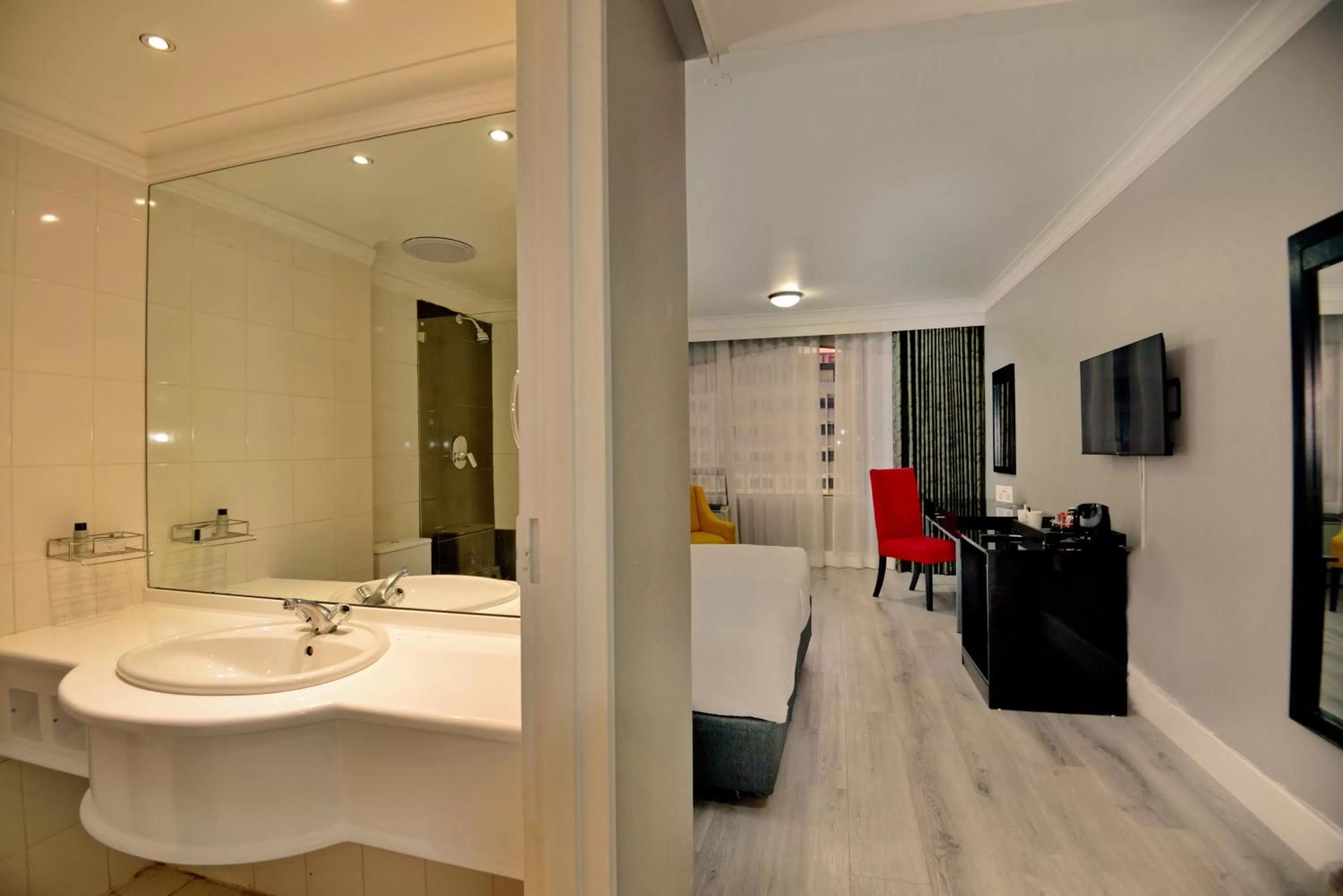 The Capetonian - Halal