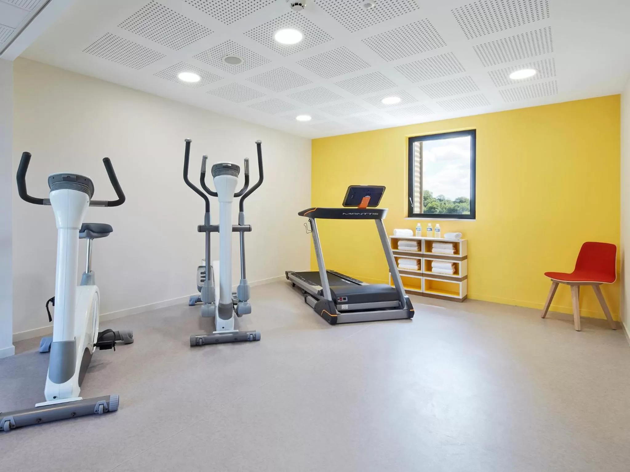 Fitness centre/facilities in Kyriad Prestige Pau – Palais des Sports