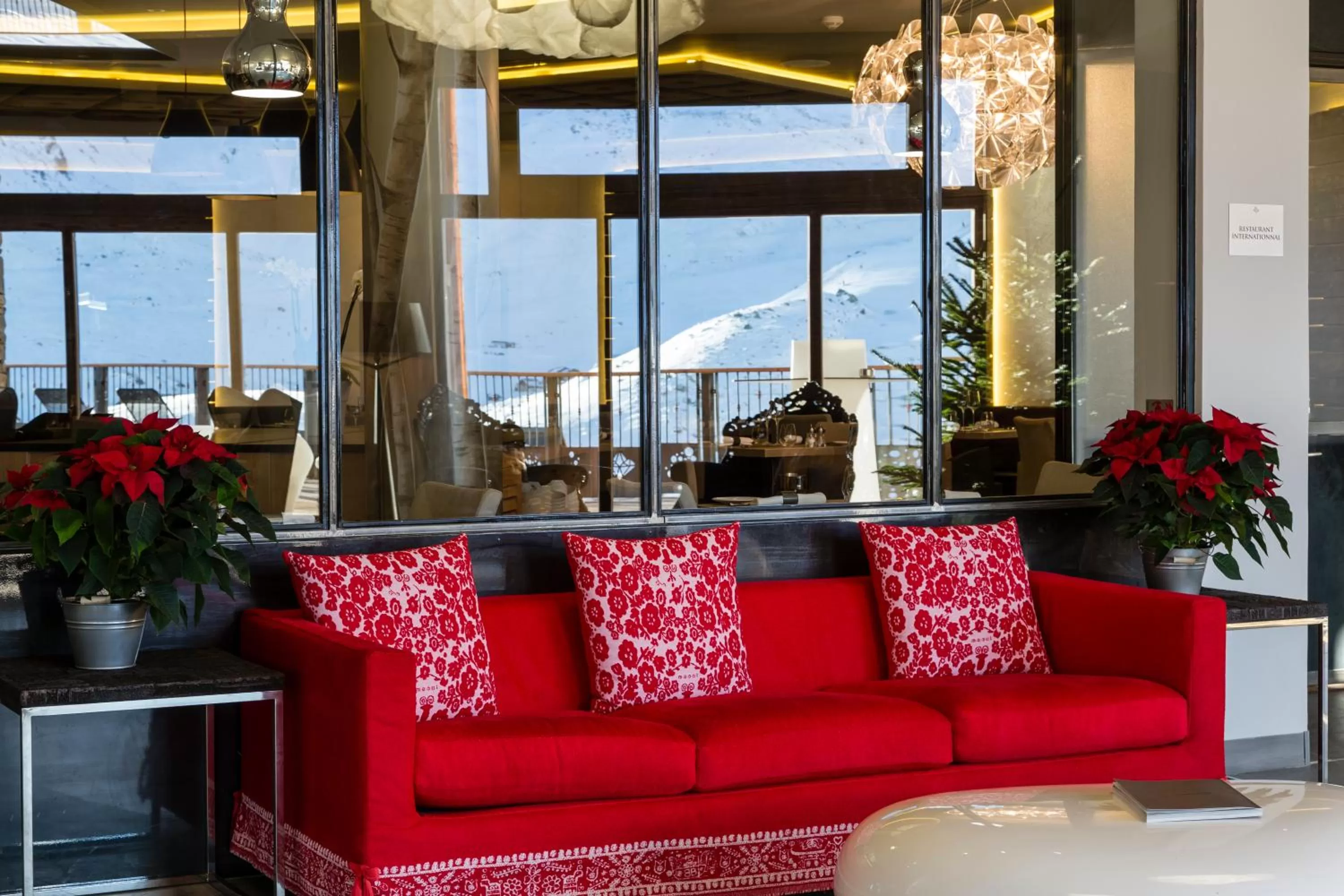 Lounge or bar in Hôtel Koh-I Nor by Les Etincelles