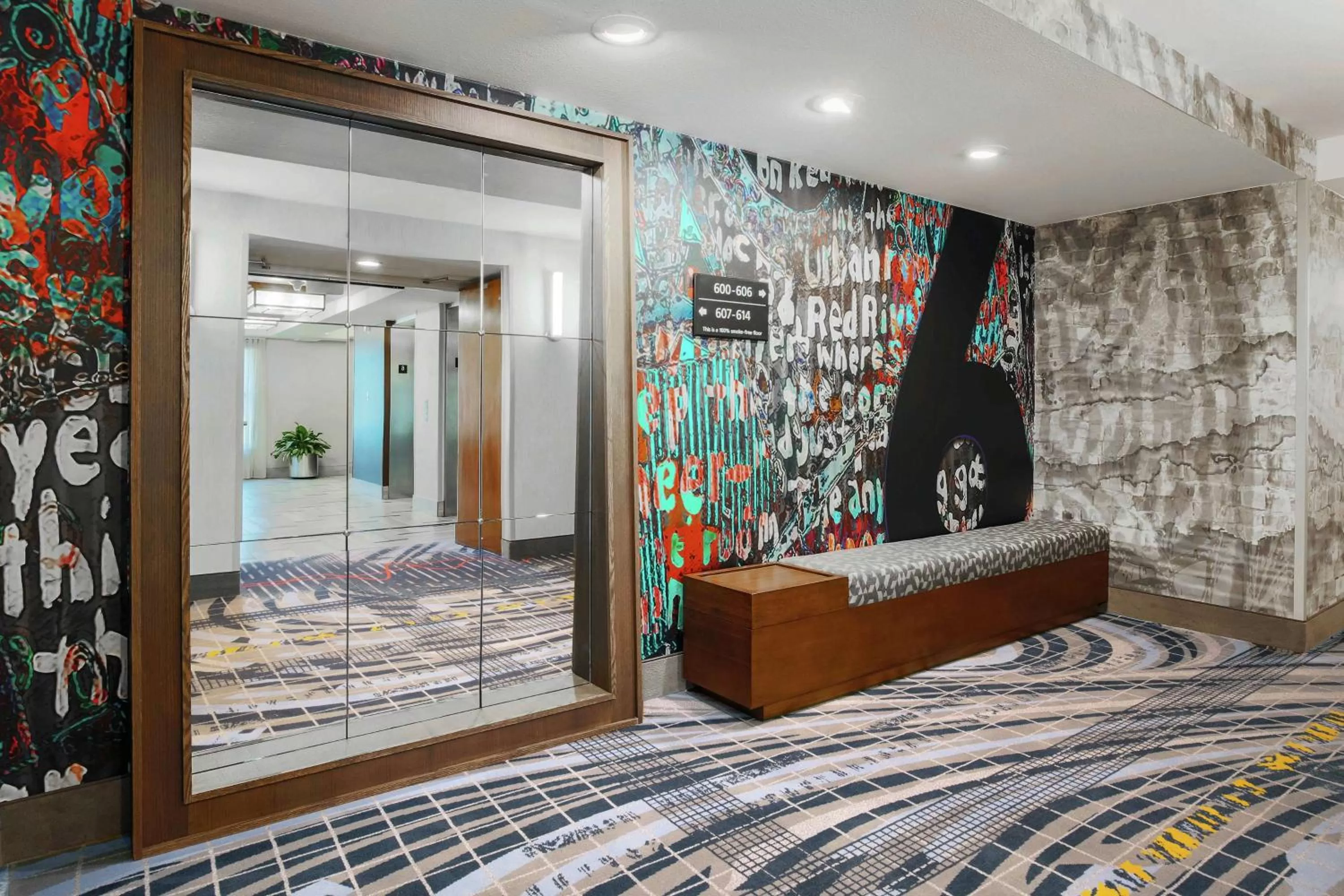 Lobby or reception, Bed in Hampton Inn & Suites Austin - Downtown