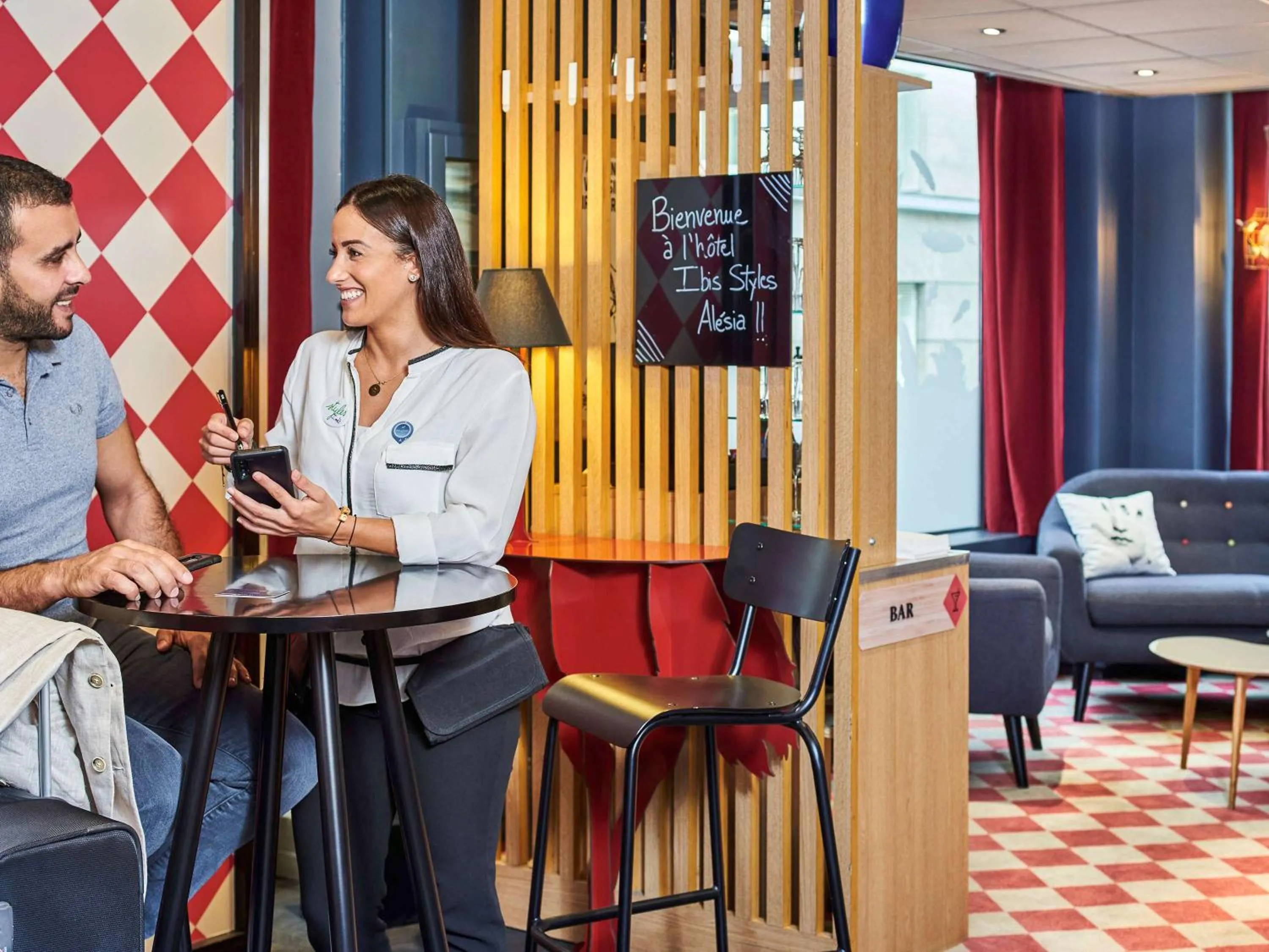 Lounge or bar in ibis Styles Paris Alesia Montparnasse