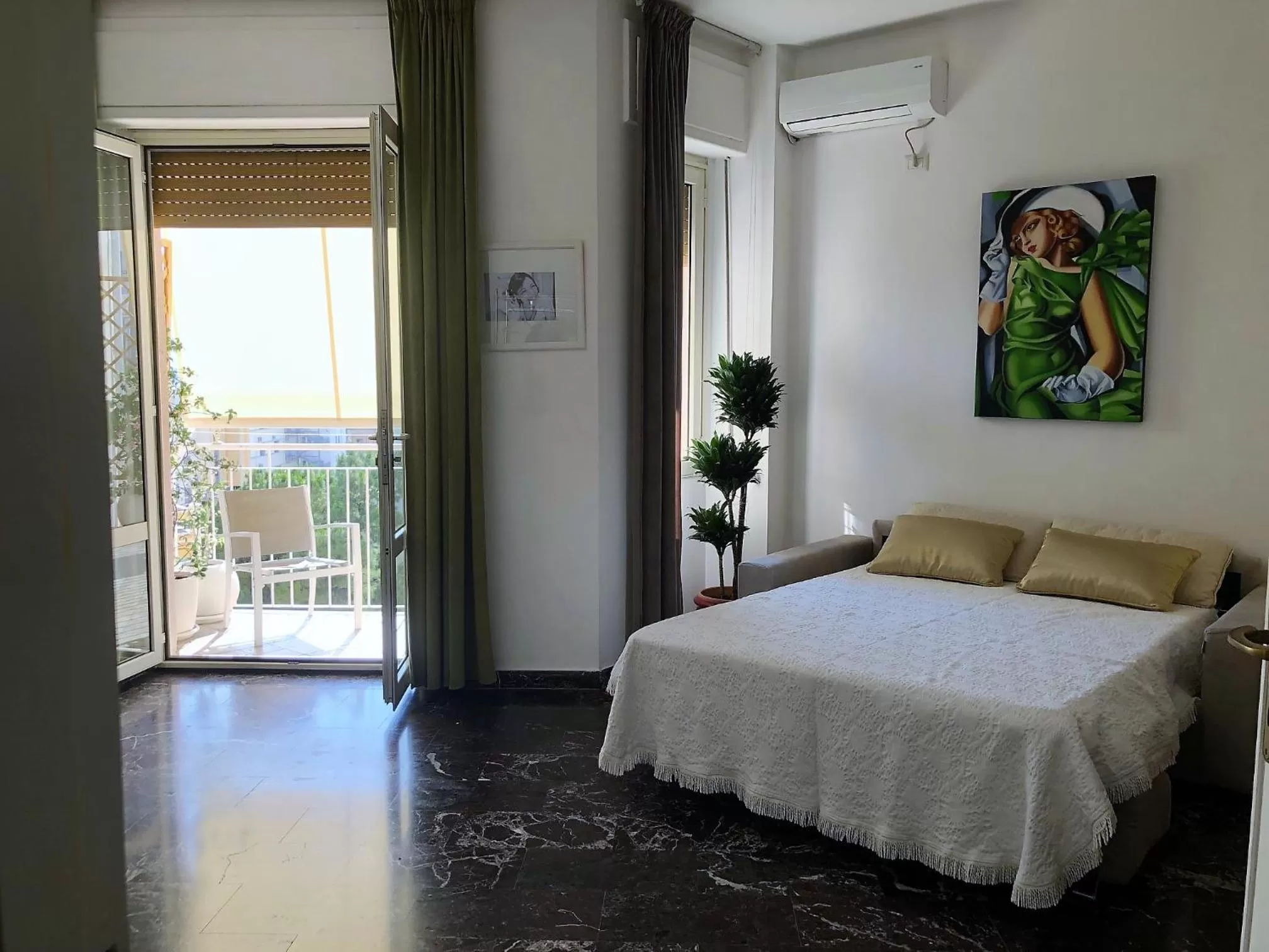 Bed in B&B Fashion style