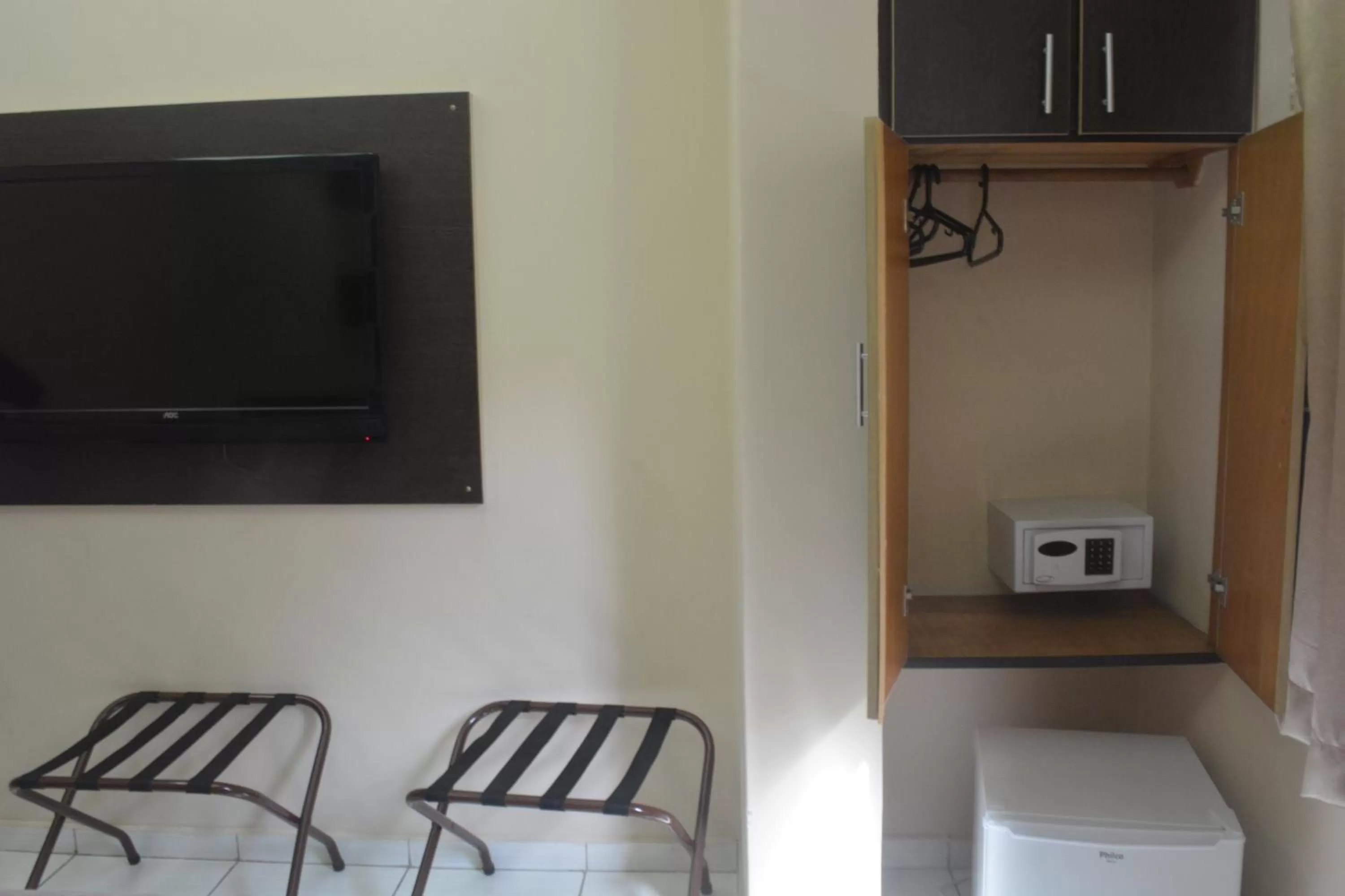 TV and multimedia in Hotel Calstar